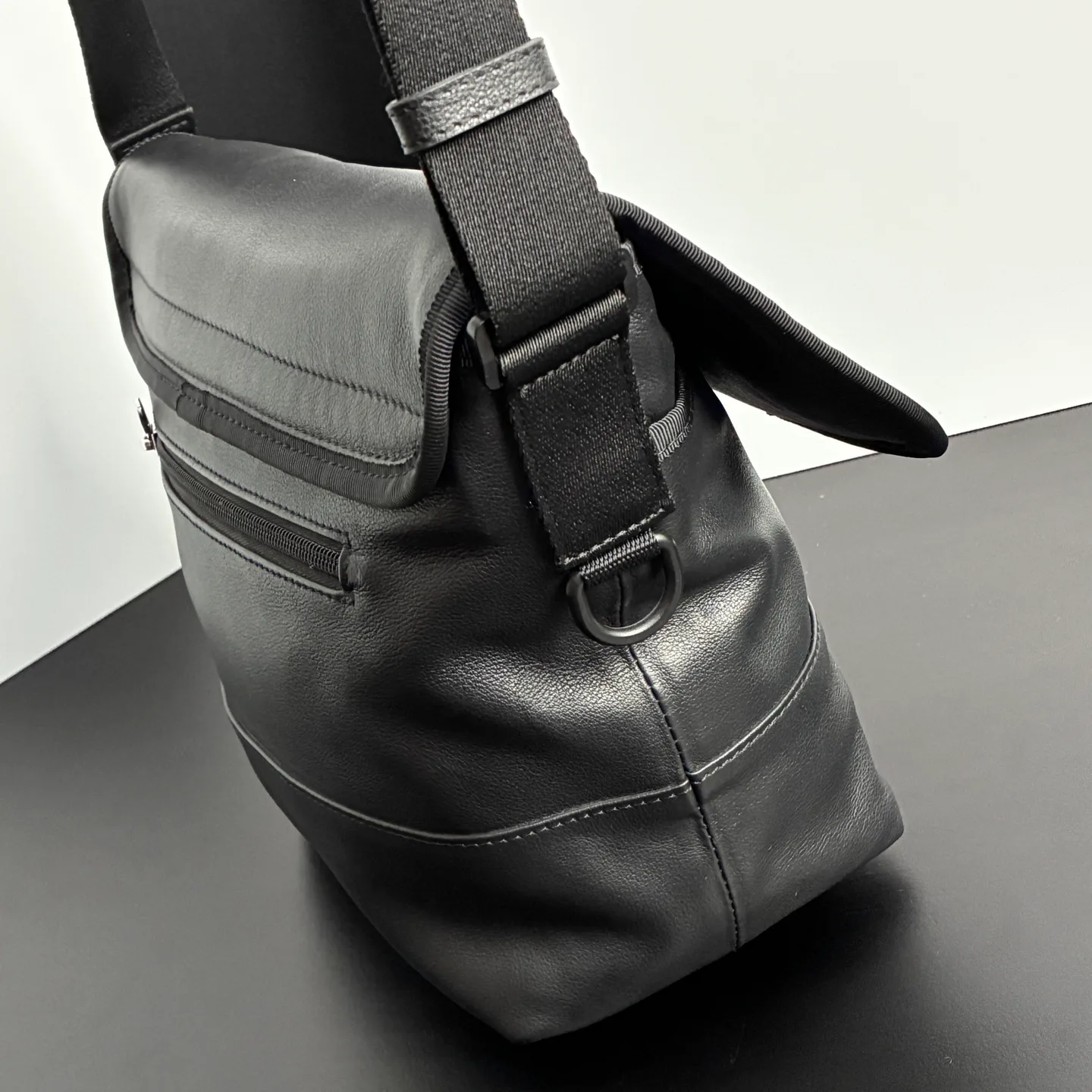 Сумки На Ремне Женские Balenciaga 18136515