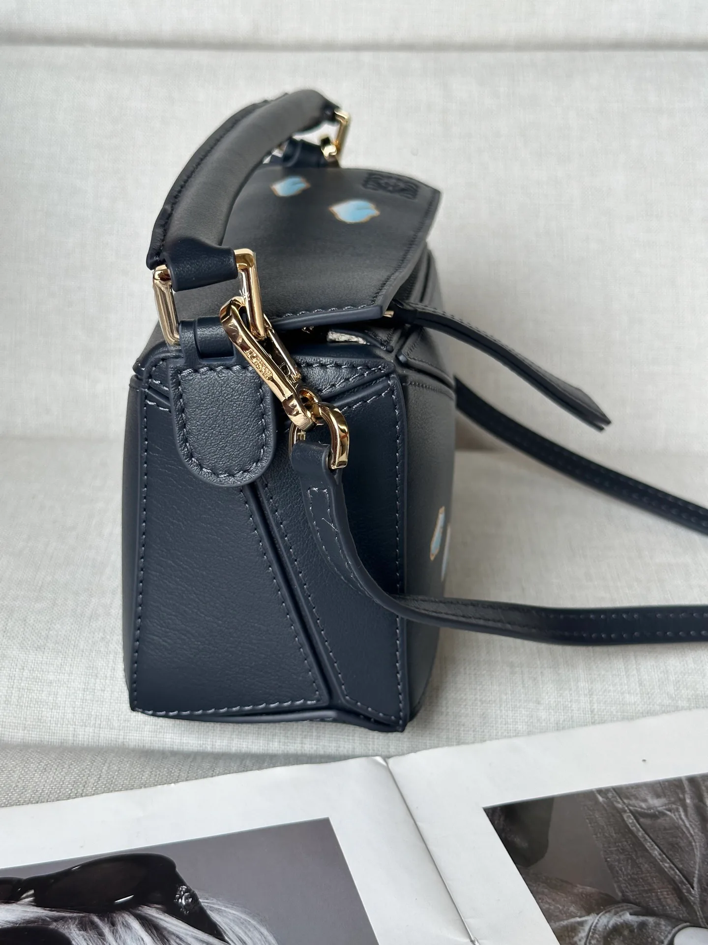 Классические Сумки Женские Loewe 11699879