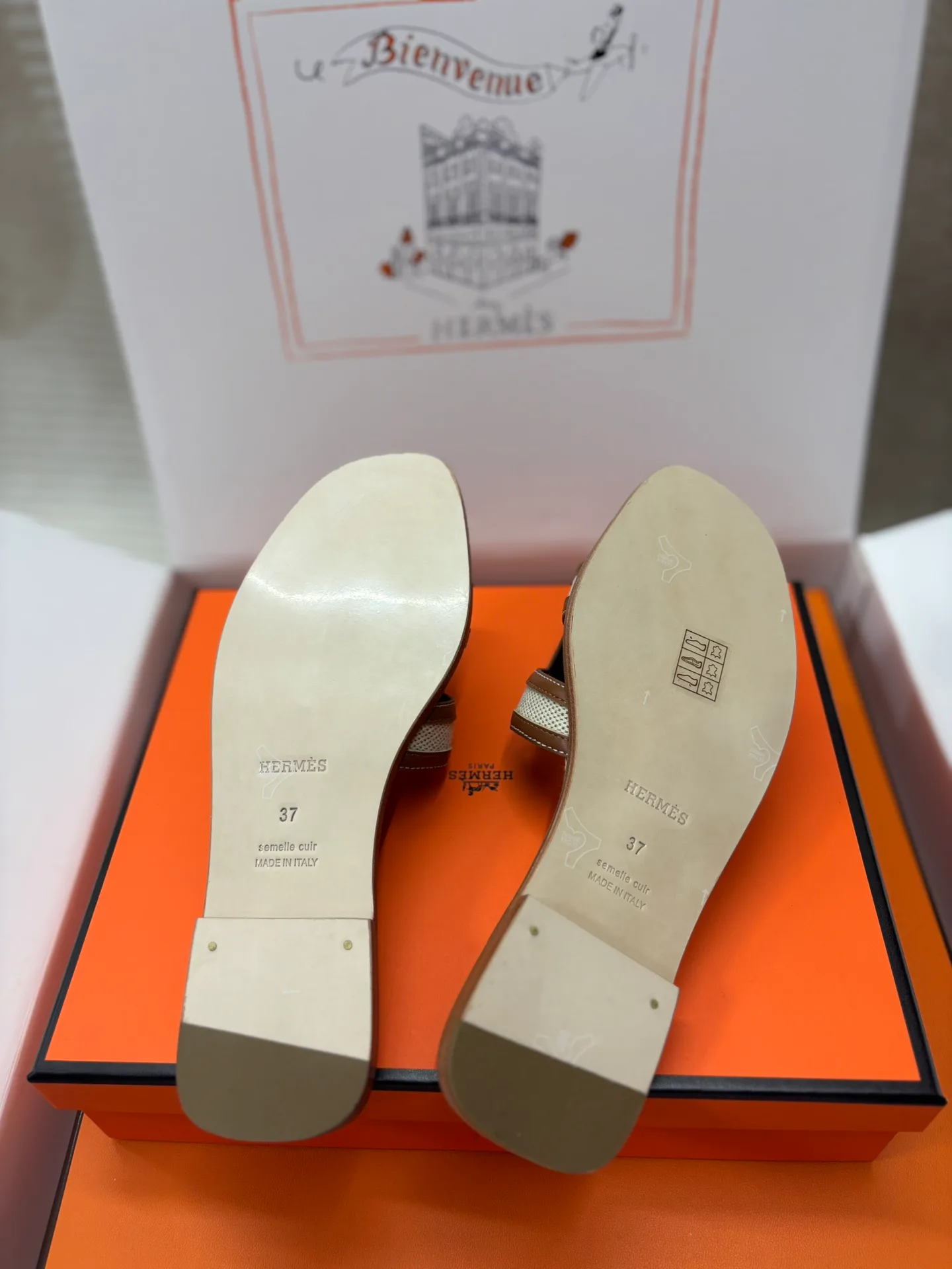 Шлепанцы Женские Hugo Boss 35195