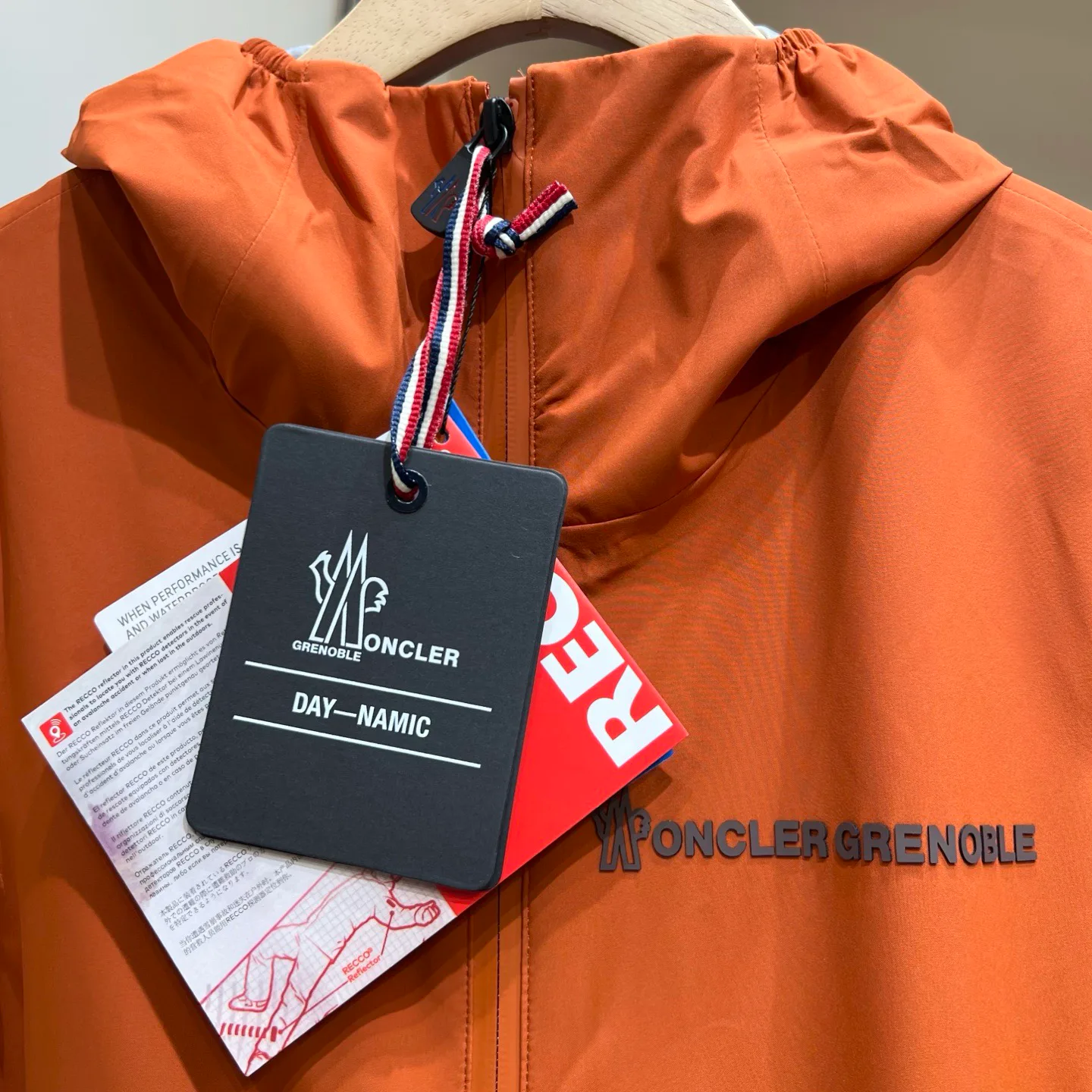 Куртки И Пуховики Женские Moncler 18131362