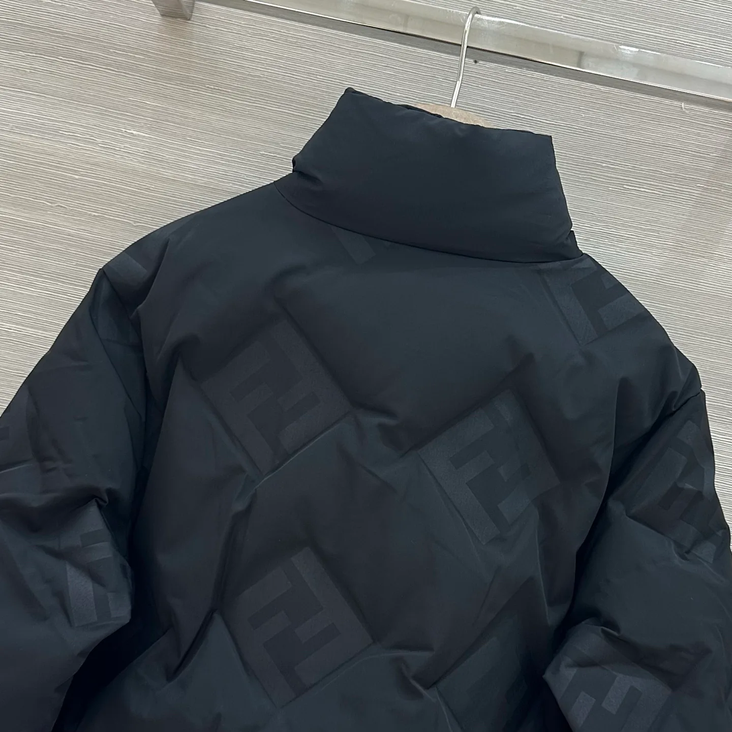 Куртки И Пуховики Женские Fendi 18015460