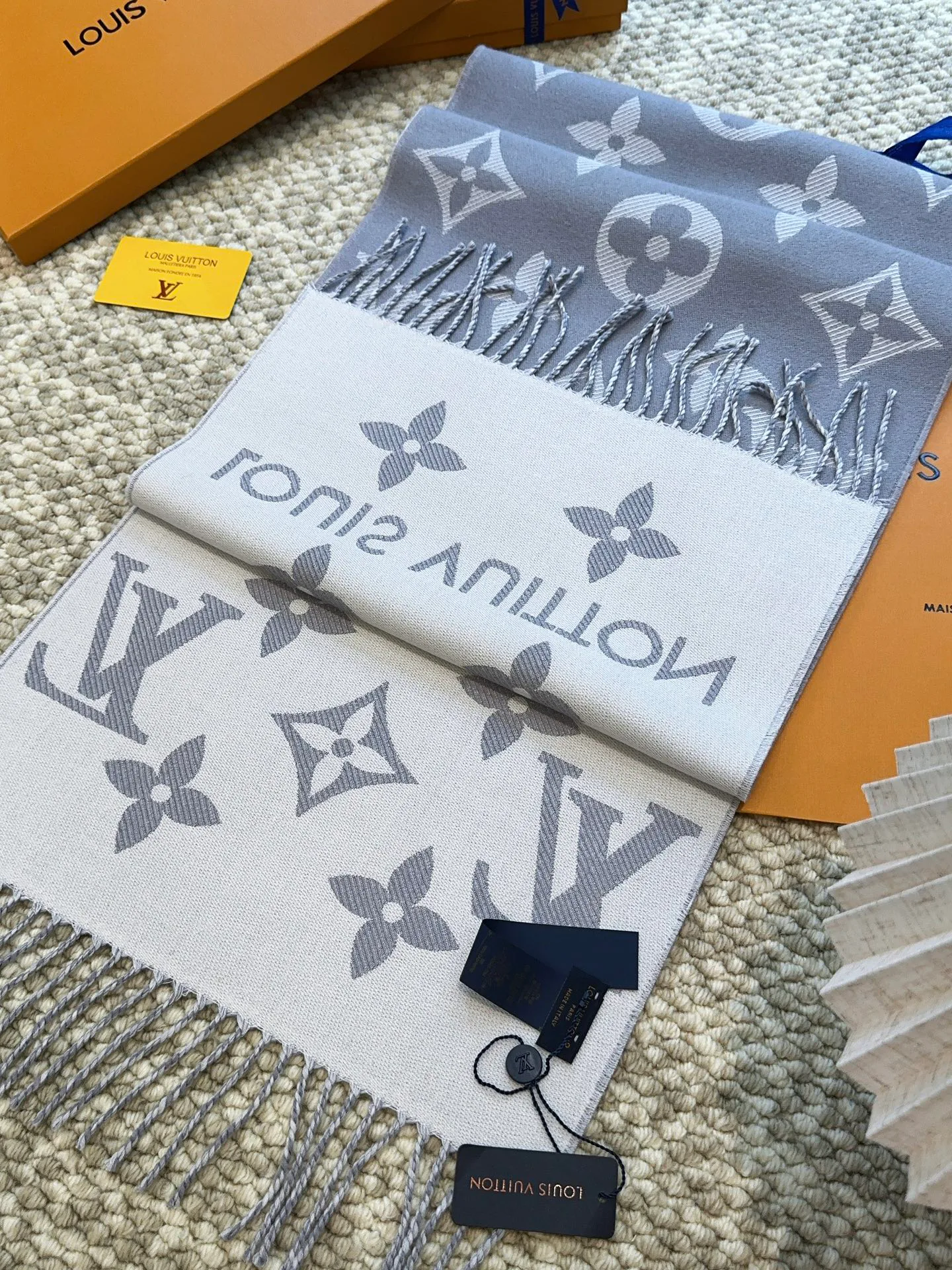 Шарфы Louis Vuitton 4420