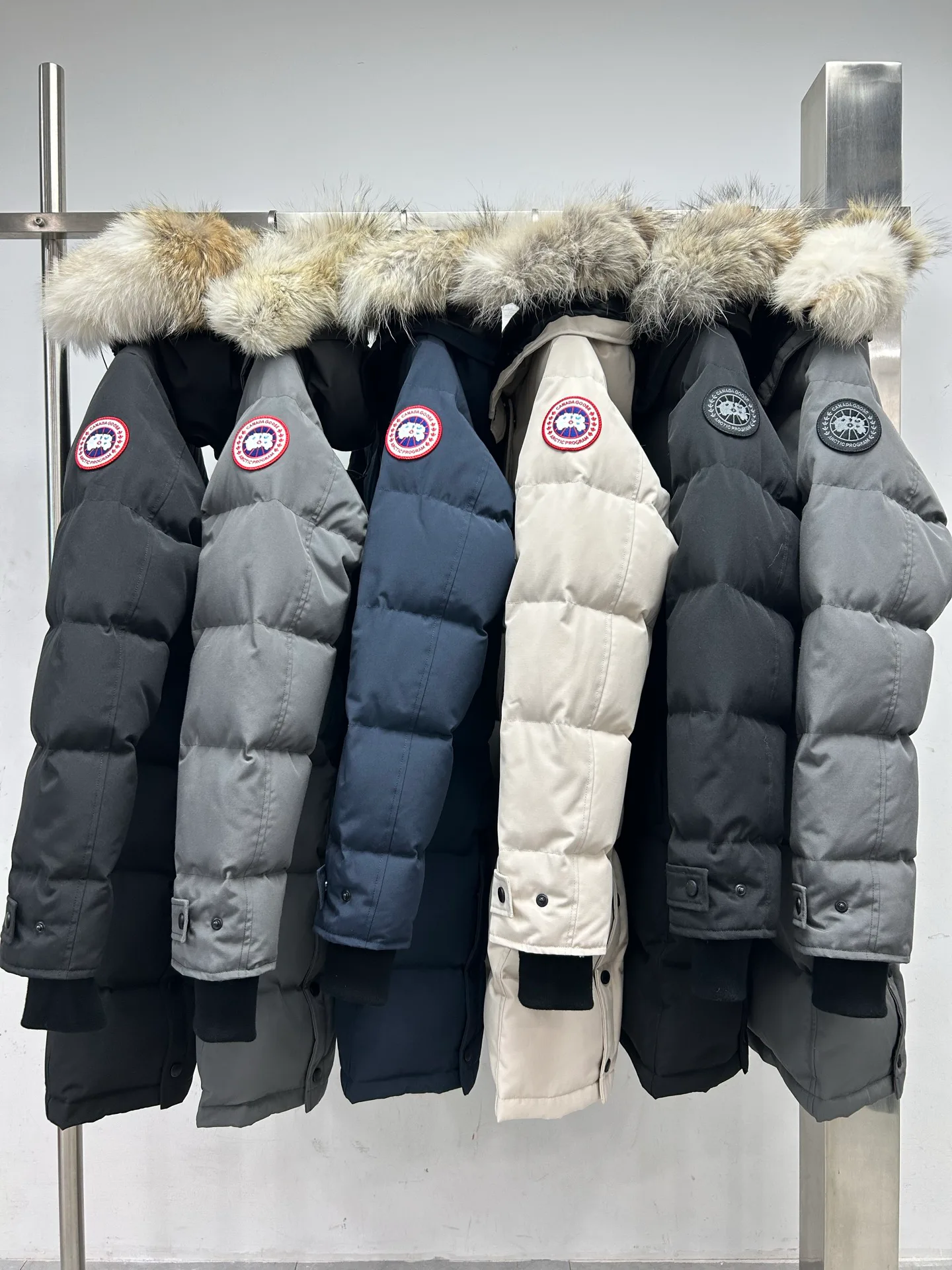Куртки И Пуховики Женские Canada Goose 18007213