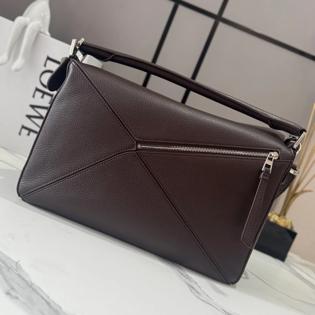 Классические Сумки Женские Loewe 18030339