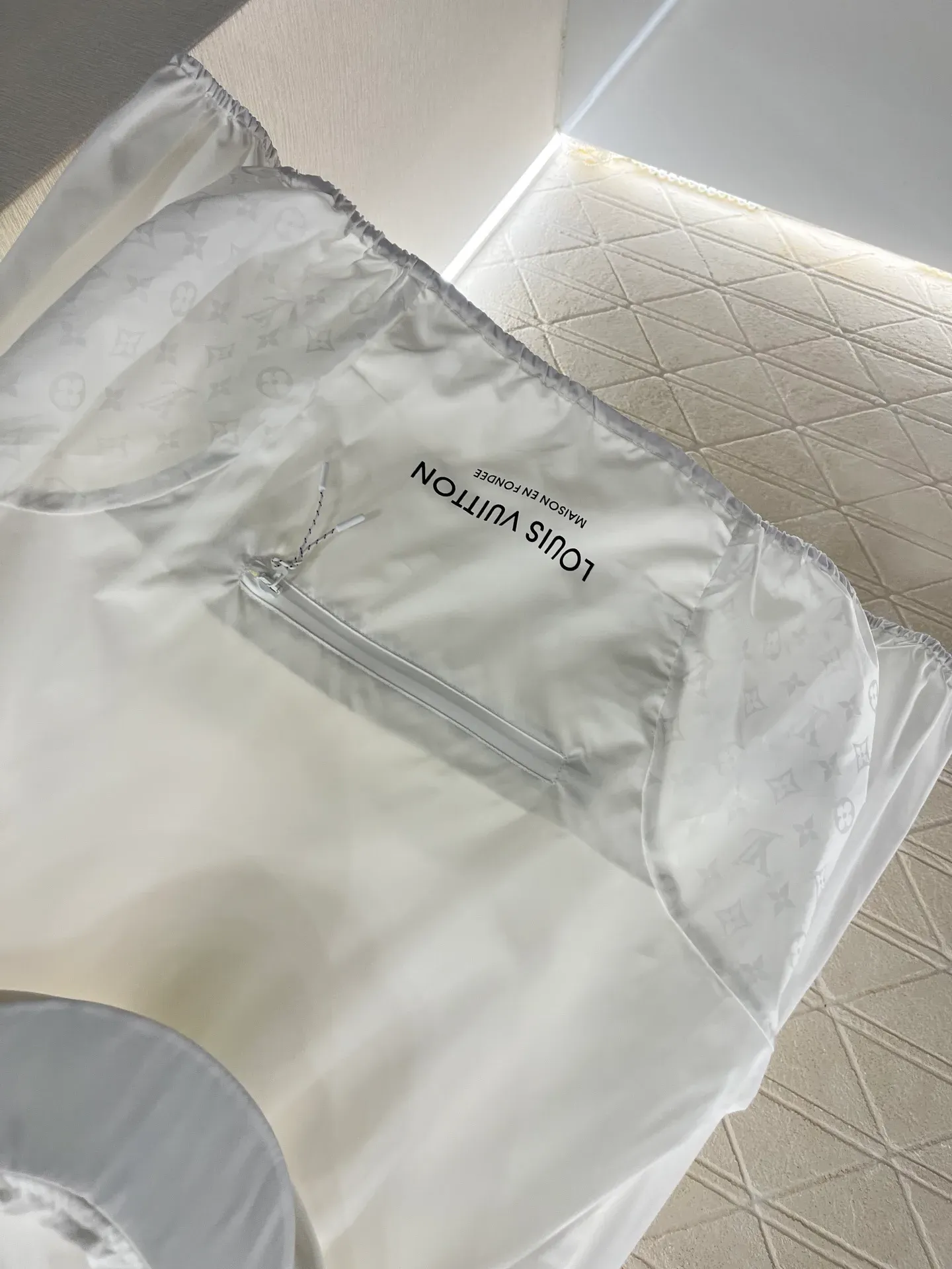 Куртки И Пуховики Женские Louis Vuitton 35523