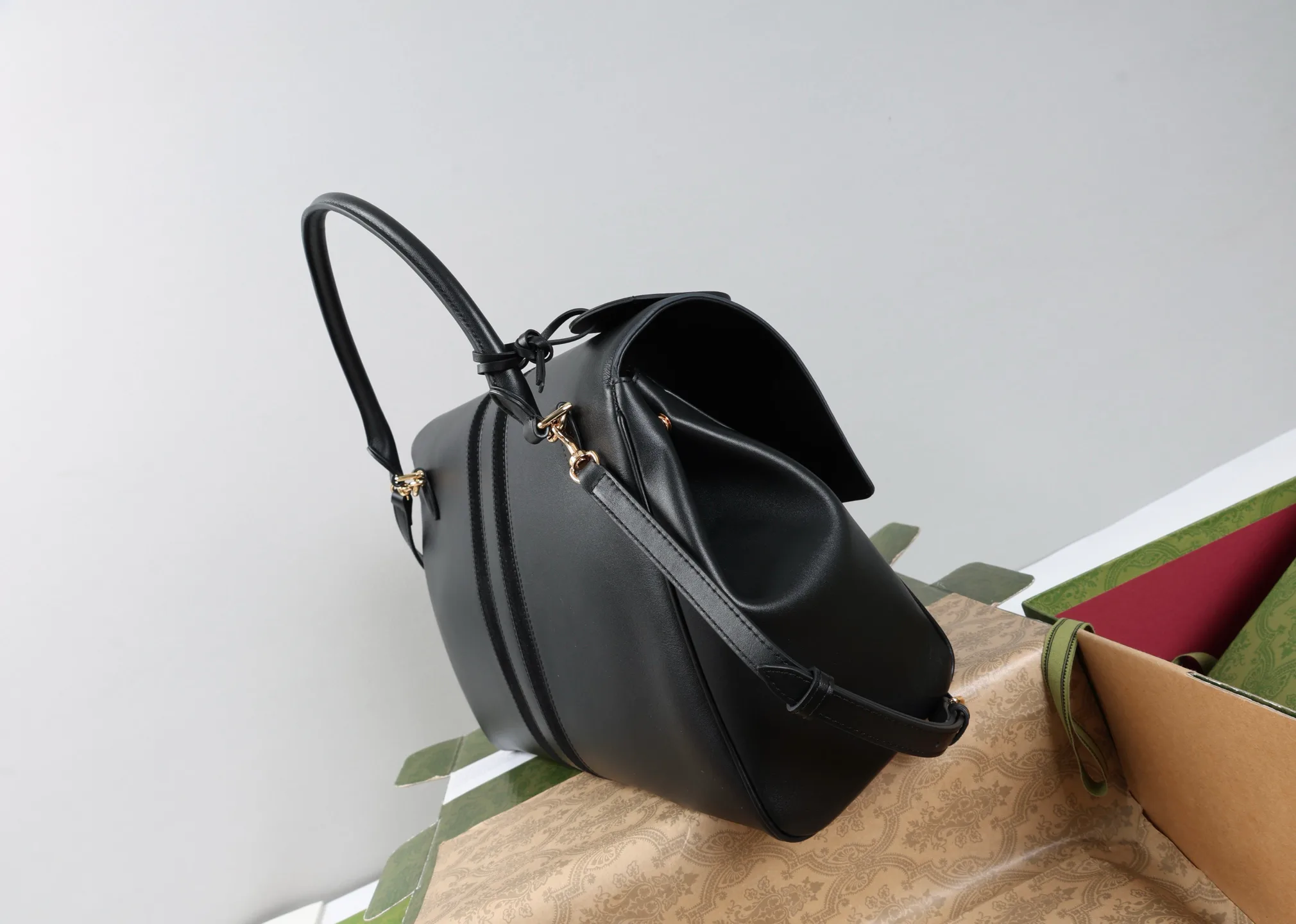 Классические Сумки Женские Gucci 17574150