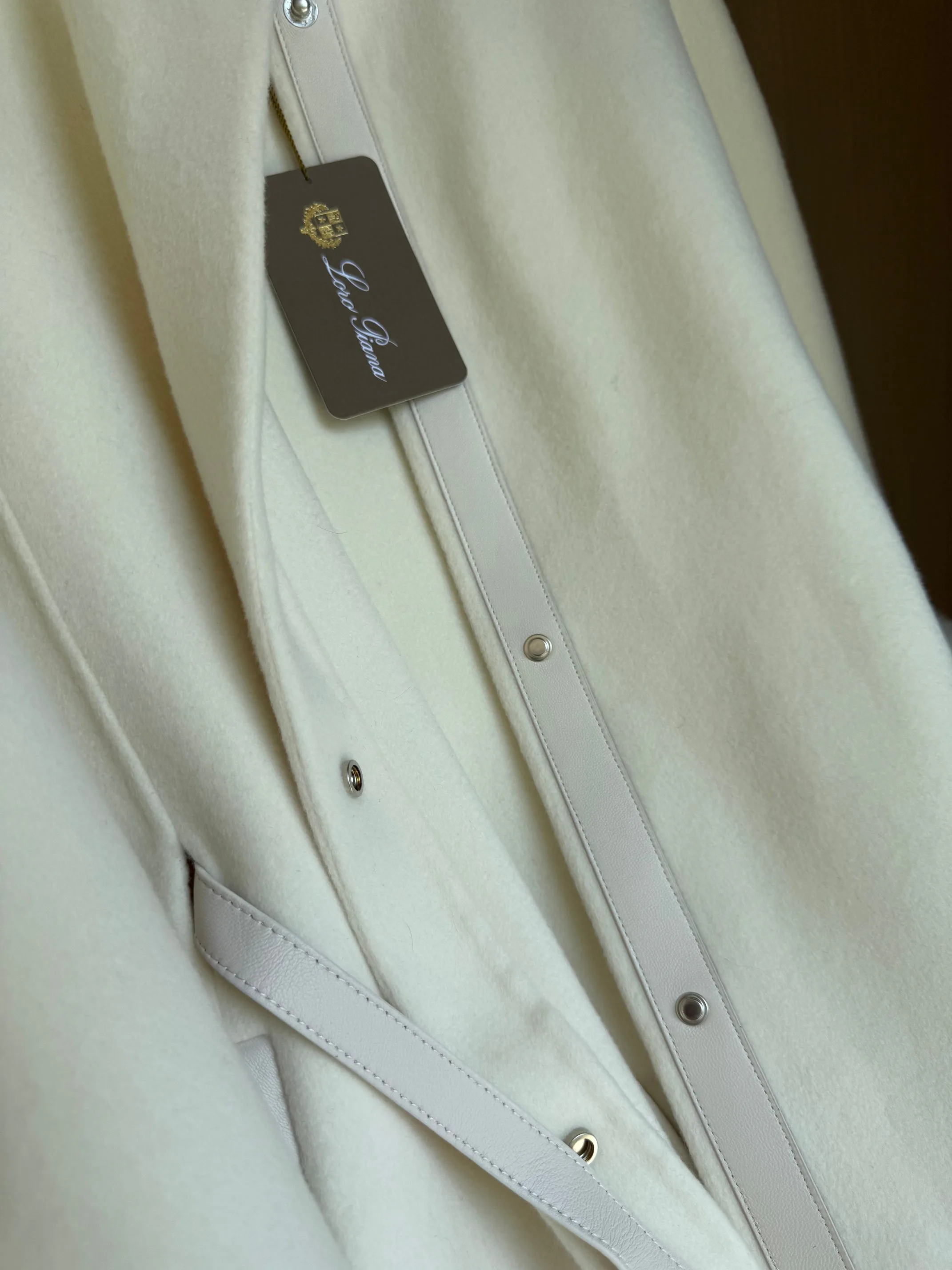 Пальто Женские Loro Piana 17958832