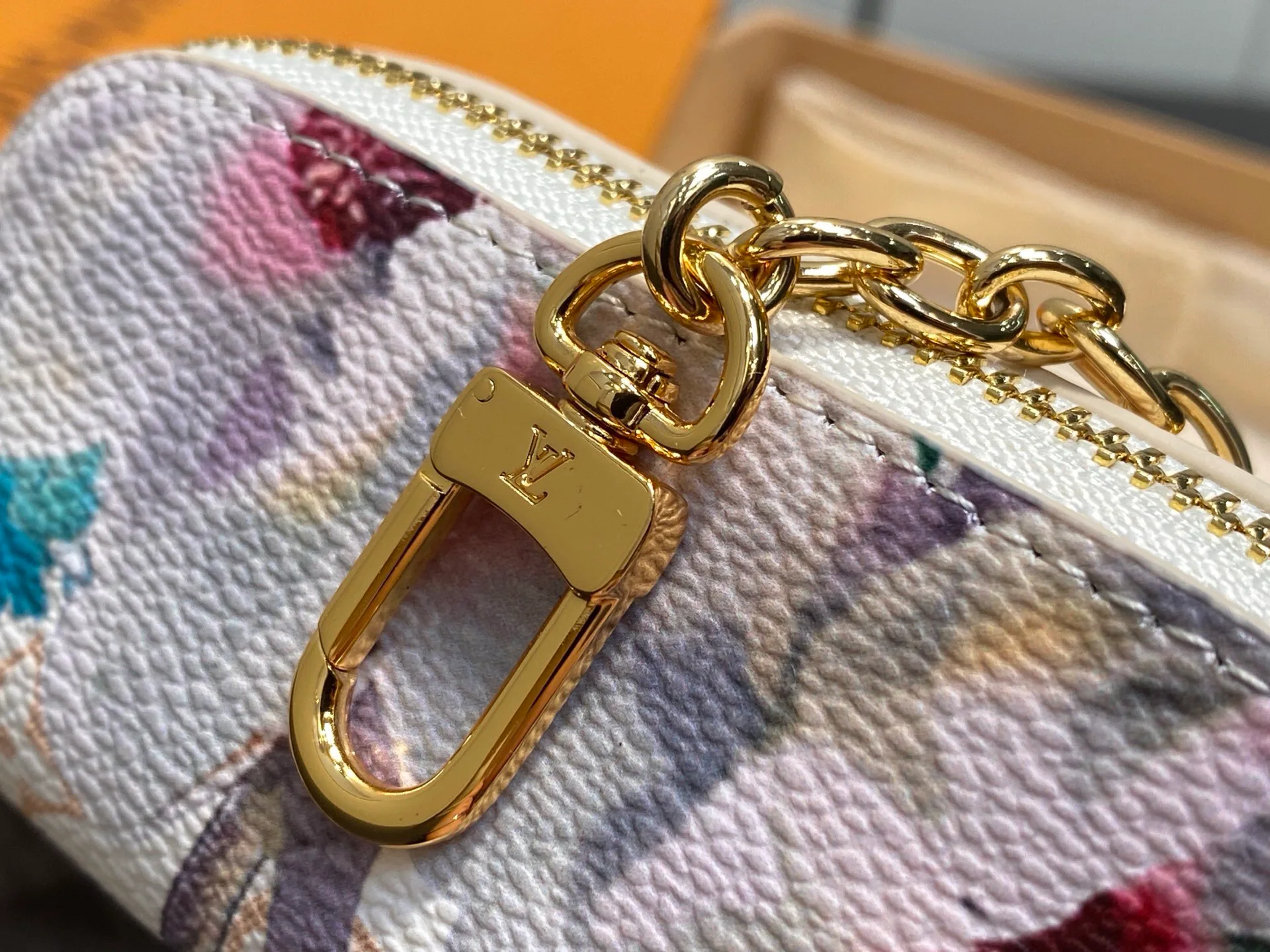 Клатчи Женские Louis Vuitton 13582765