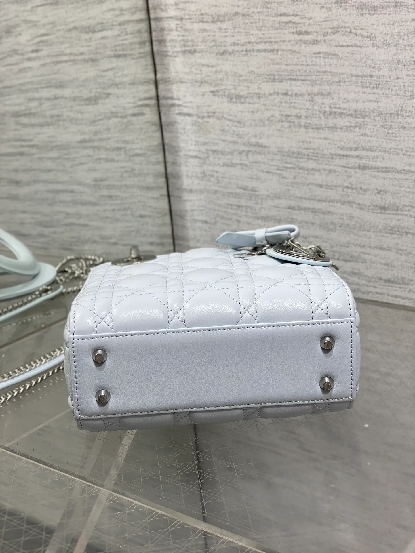 Классические Сумки Женские Christian Dior 13227176