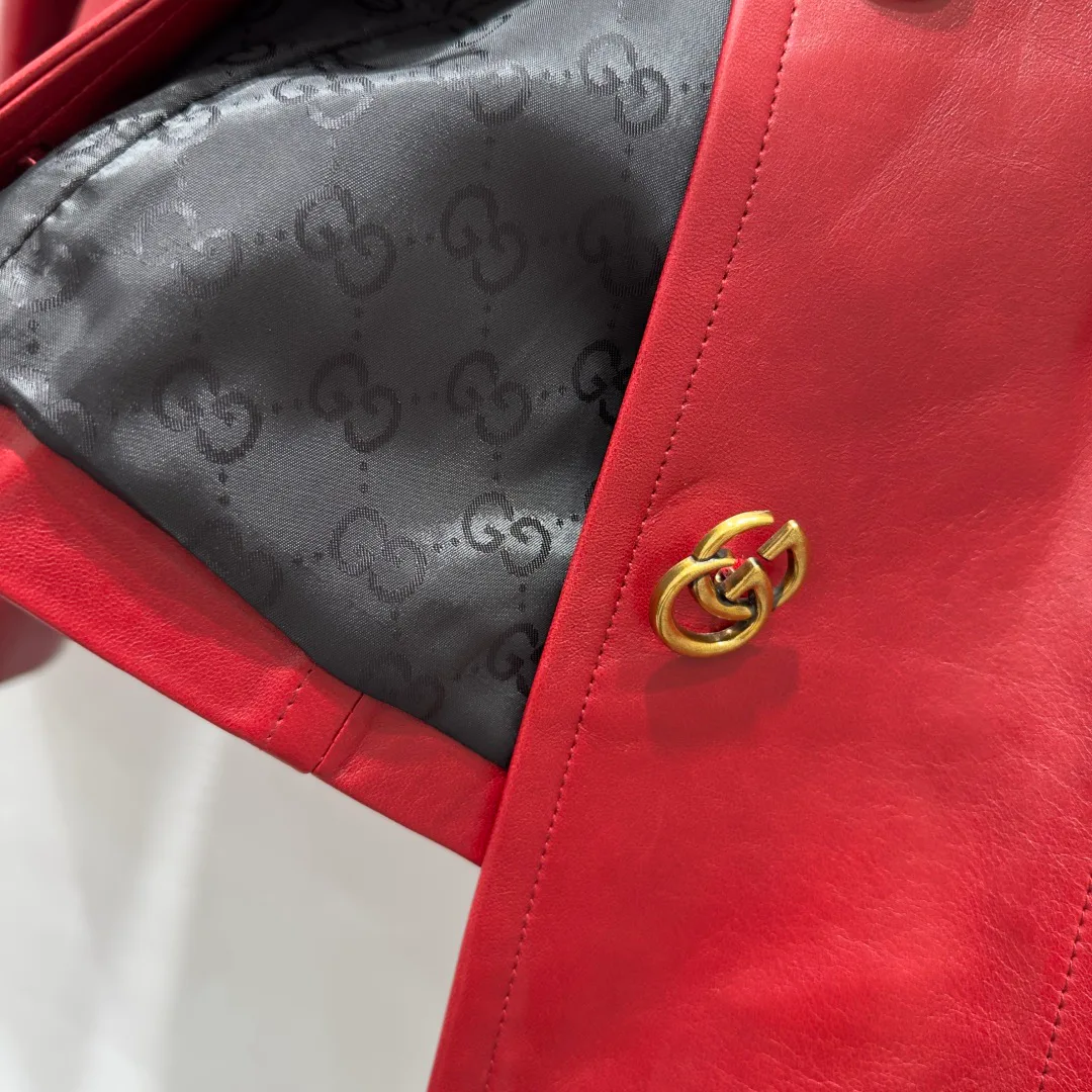 Кожаные Куртки И Дублёнки Женские Gucci 18064713