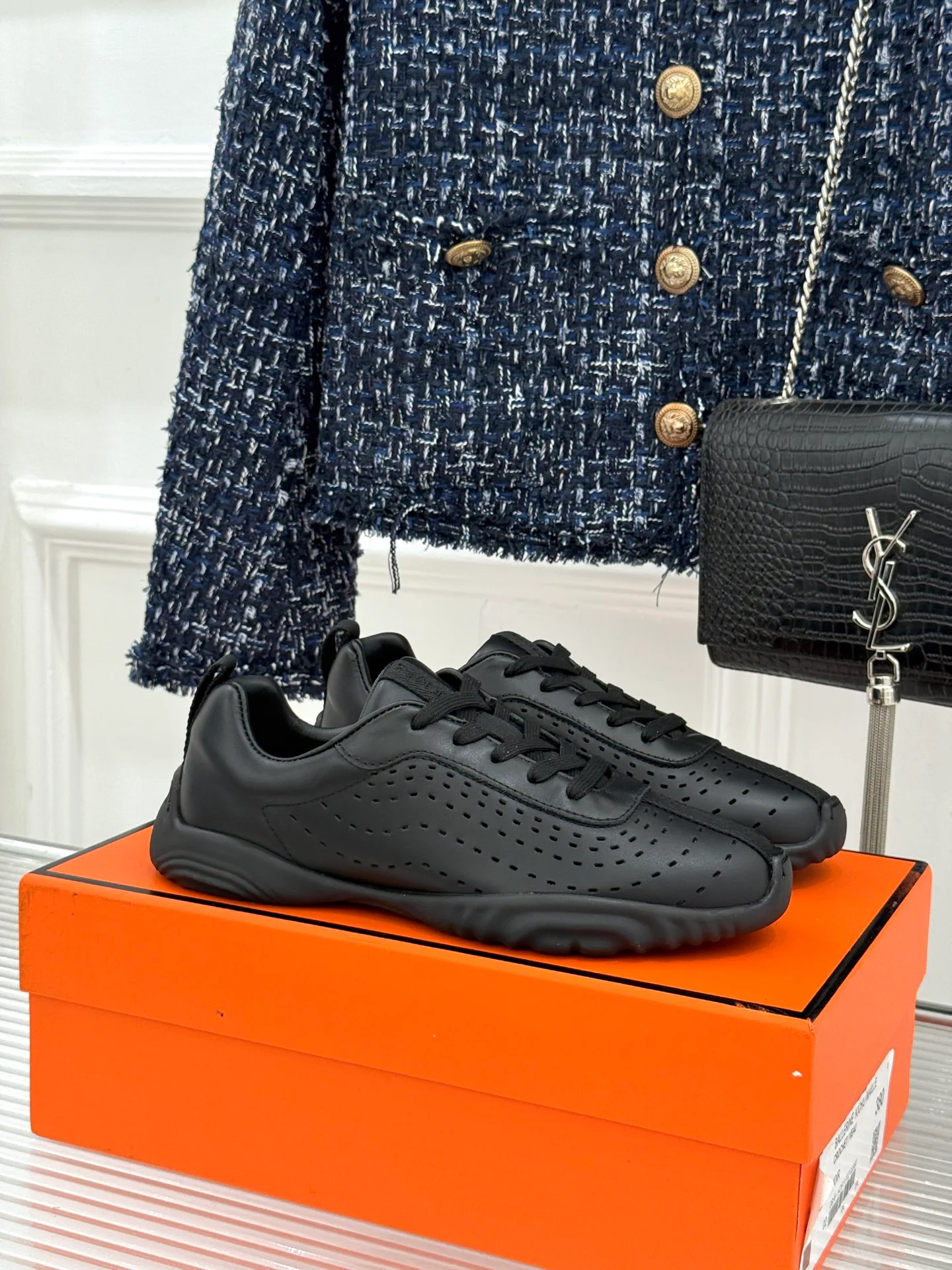 Кроссовки Женские Hermes 18636854