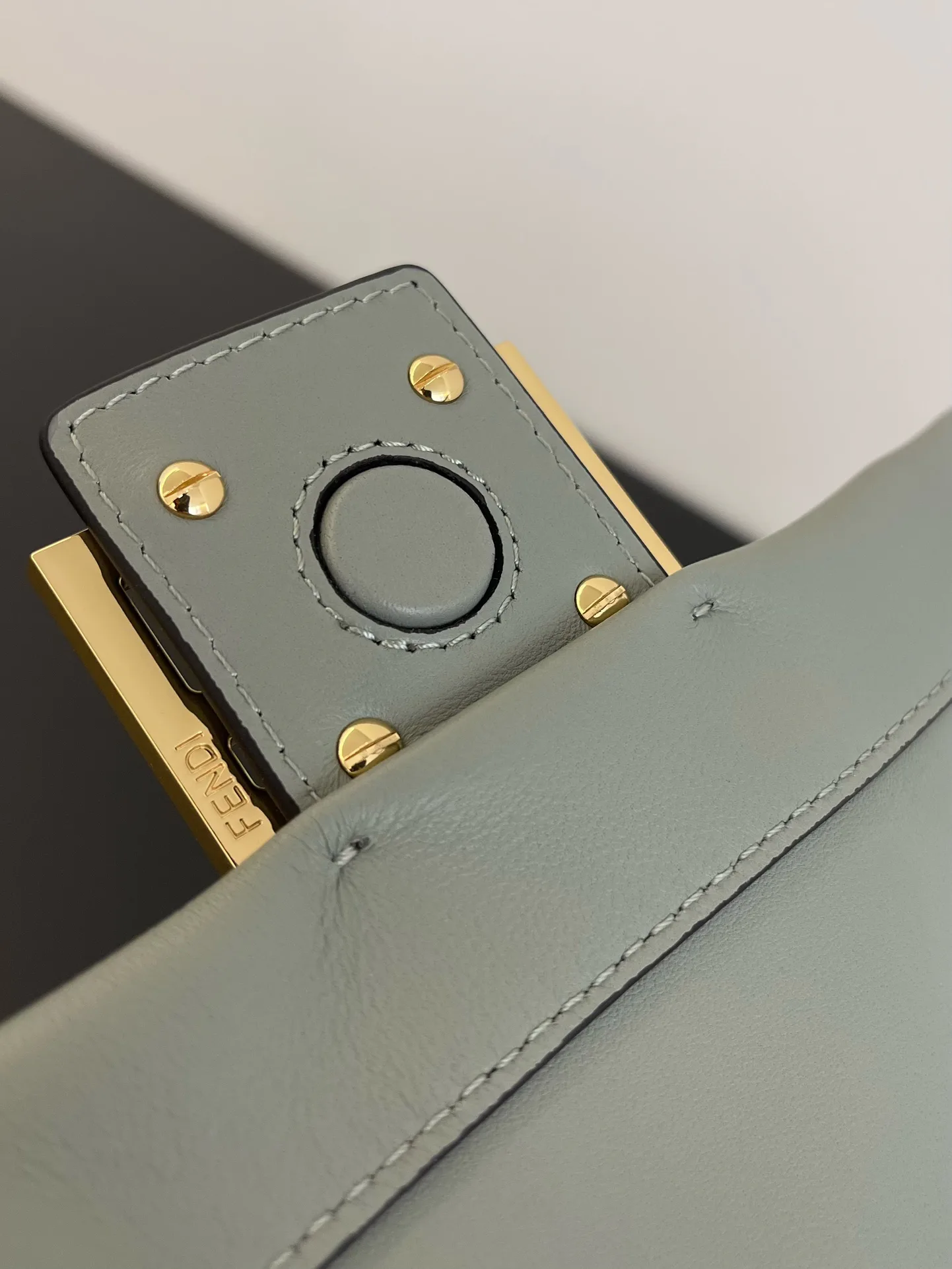 Классические Сумки Женские Fendi 13546221