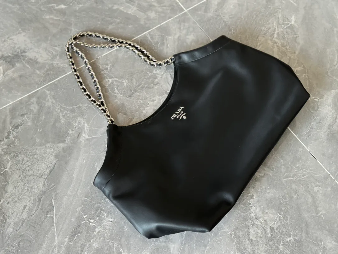 Классические Сумки Женские Prada 11480453