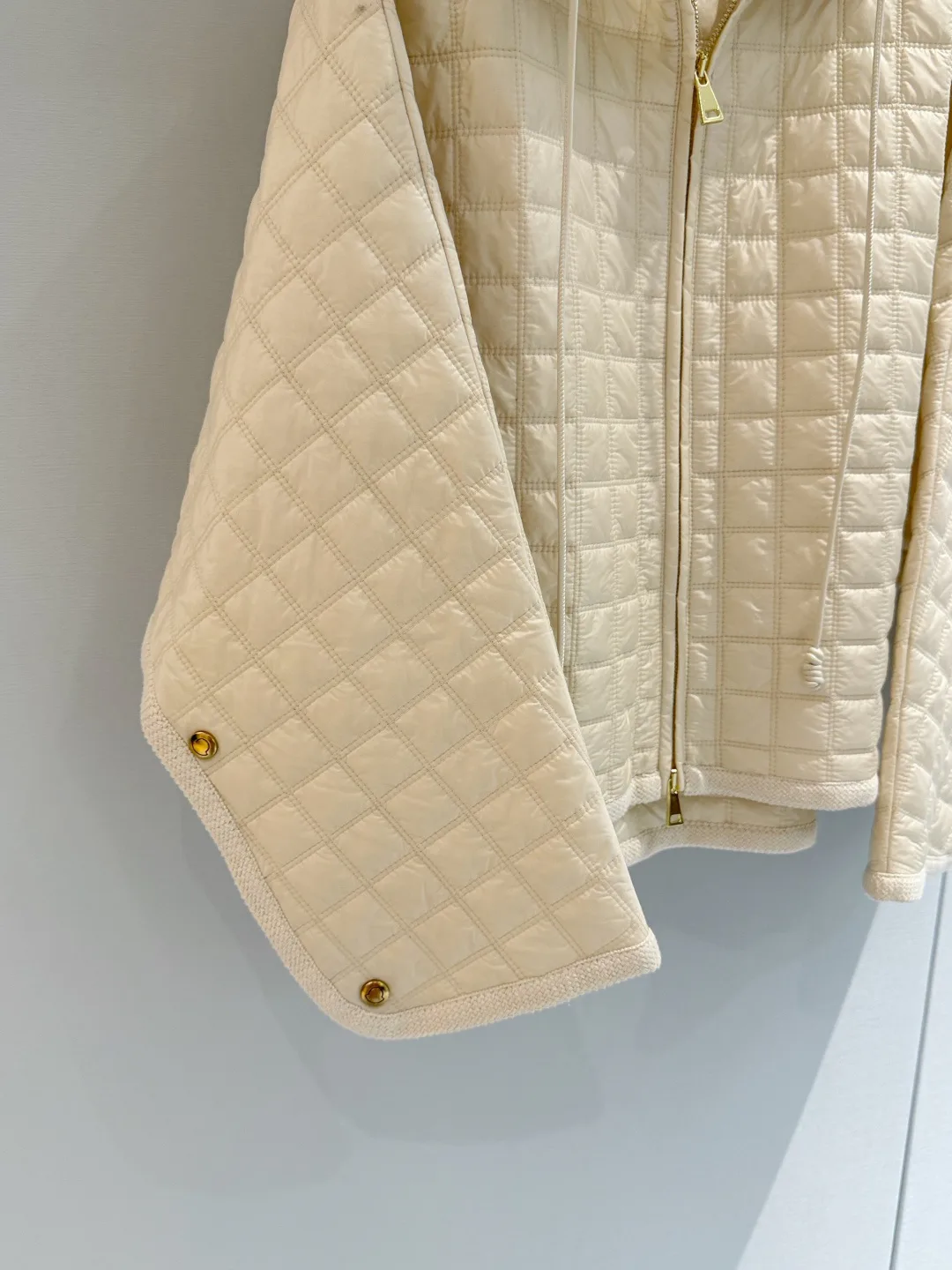 Куртки И Пуховики Женские Moncler 18050013
