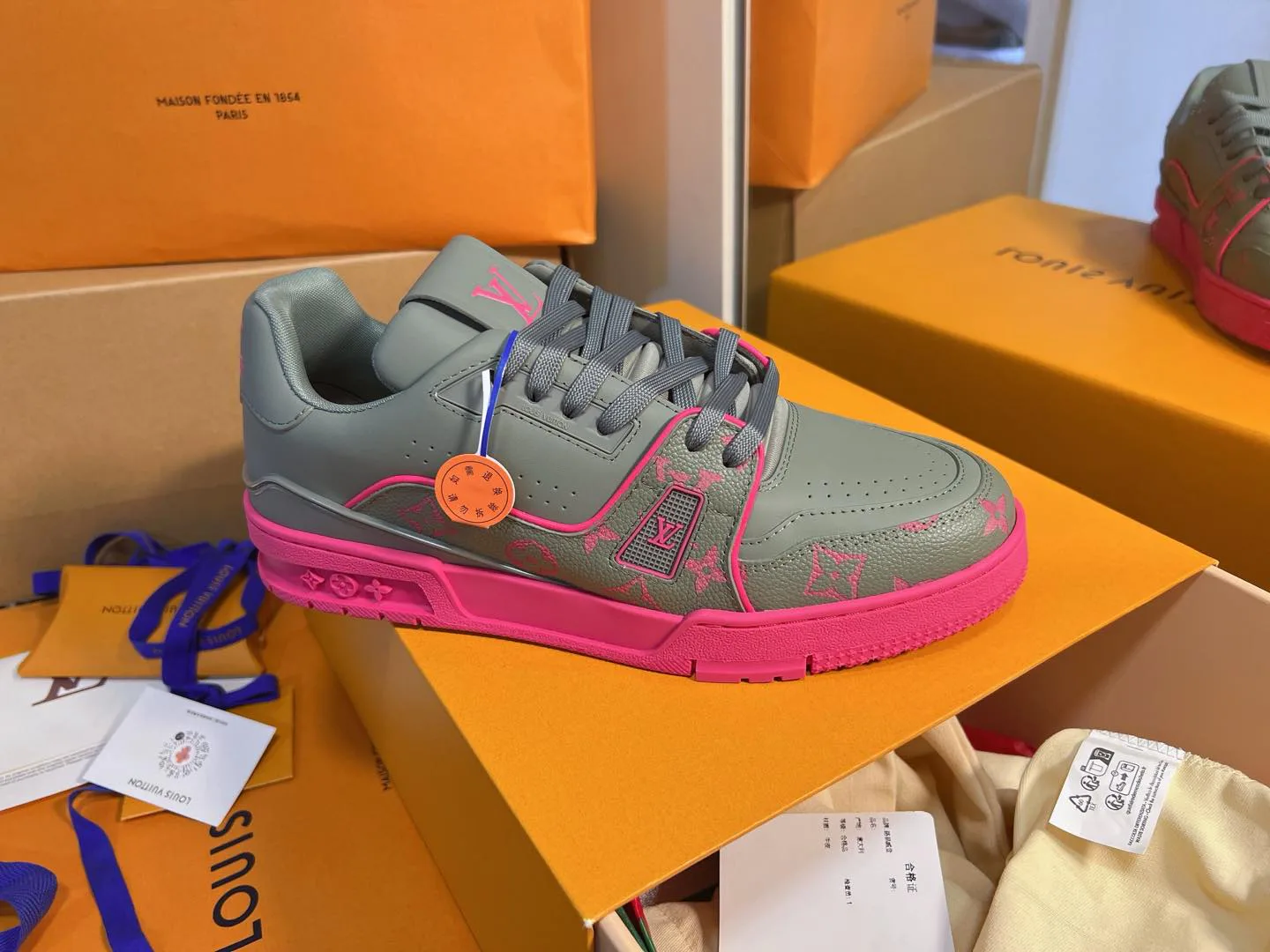 Кроссовки Женские Louis Vuitton 1880935