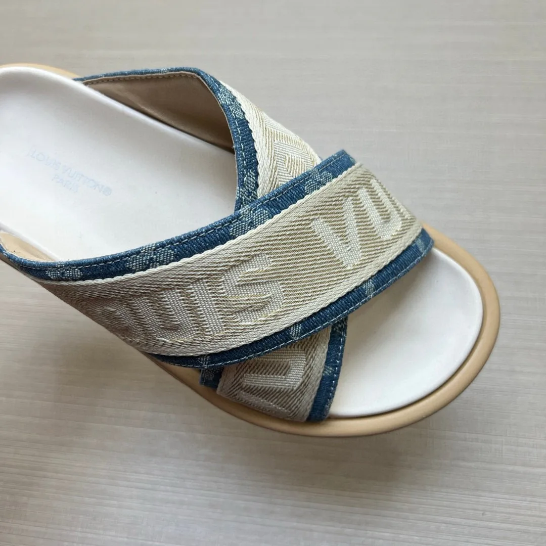 Шлепанцы Женские Louis Vuitton 9801552