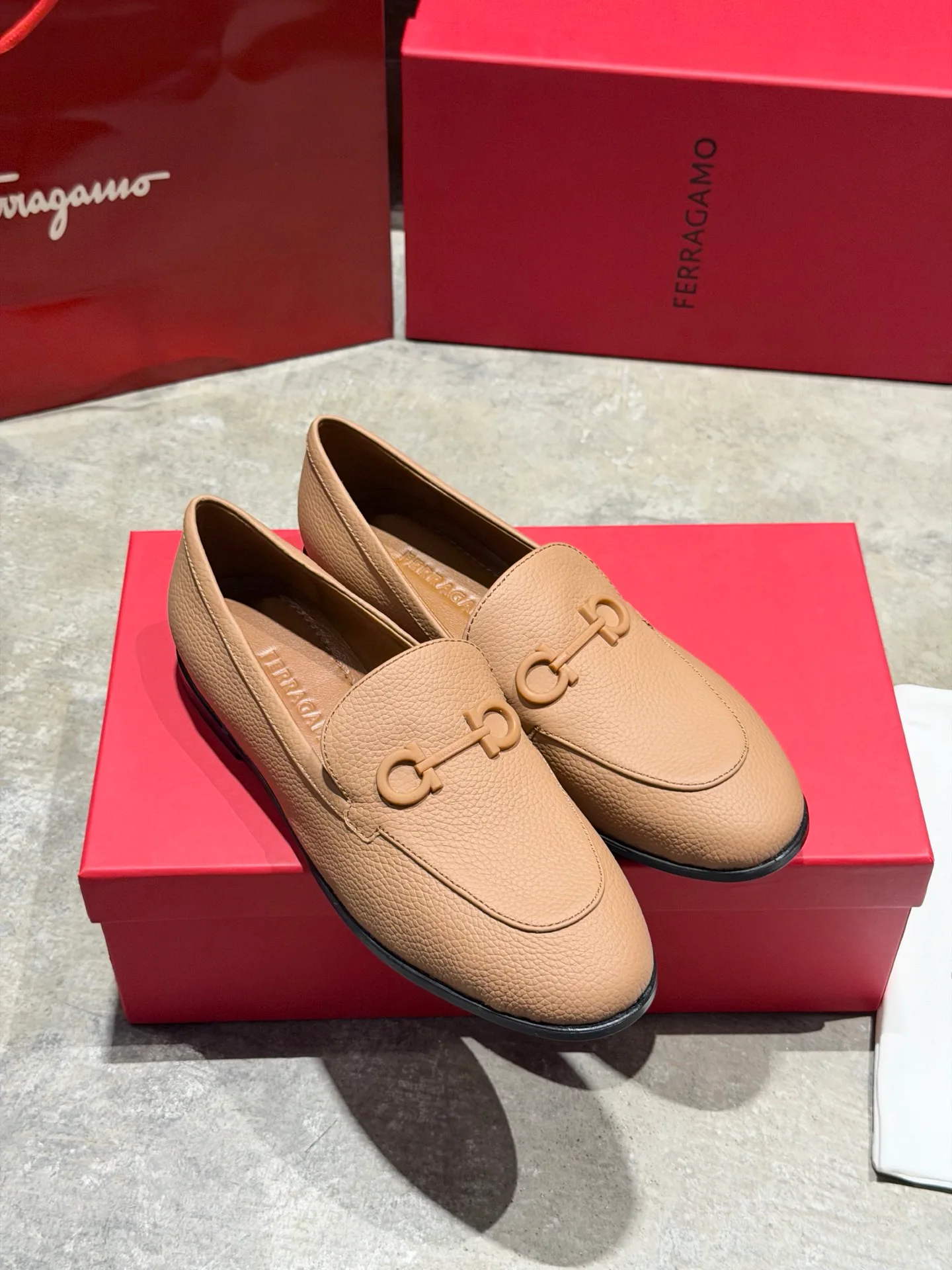 Лоферы И Мокасины Женские Salvatore Ferragamo 17642564
