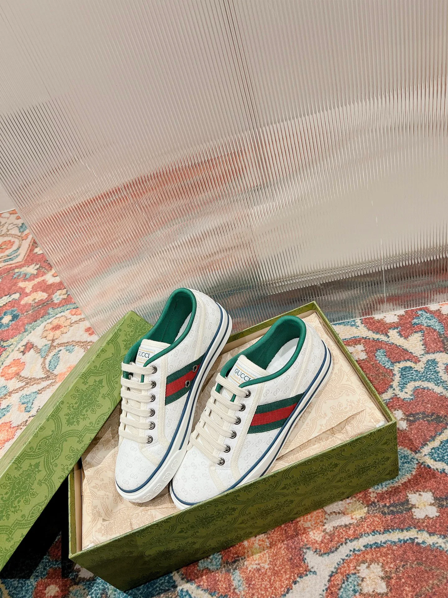 Кроссовки Женские Gucci 4378384