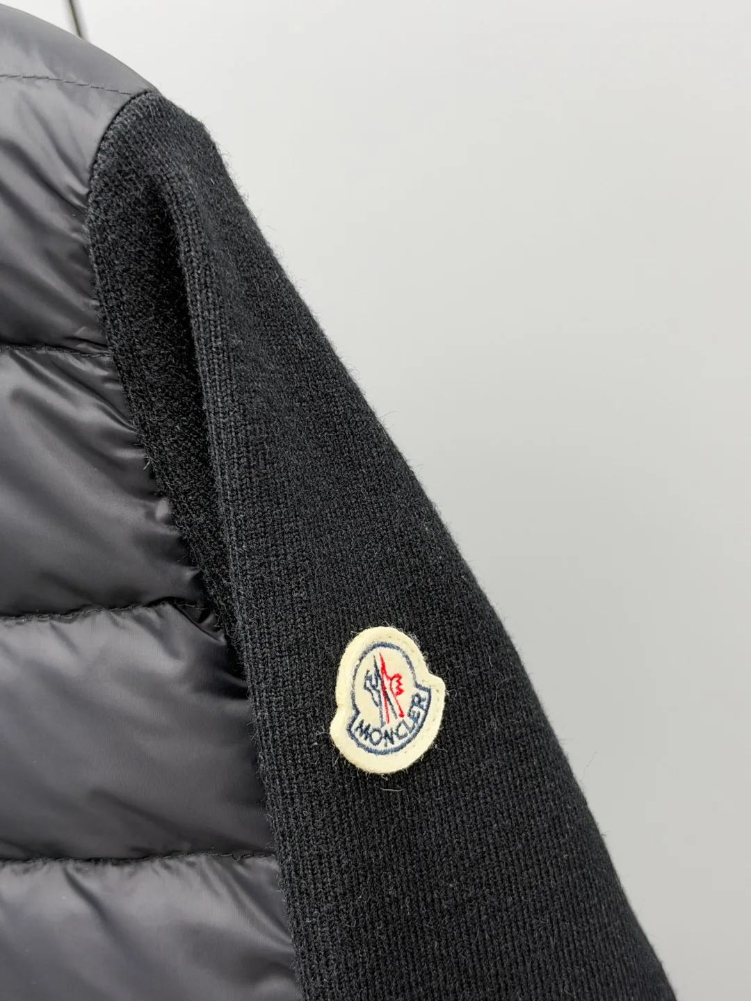 Куртки И Пуховики Женские Moncler 19070740