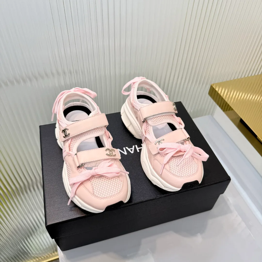 Кроссовки Женские Chanel 18366969