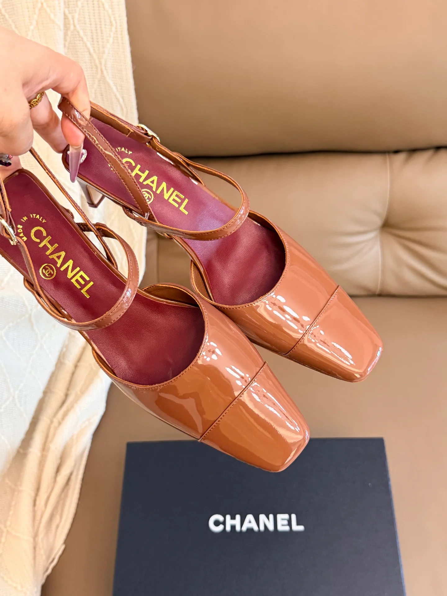 Босоножки Женские Chanel 17510574