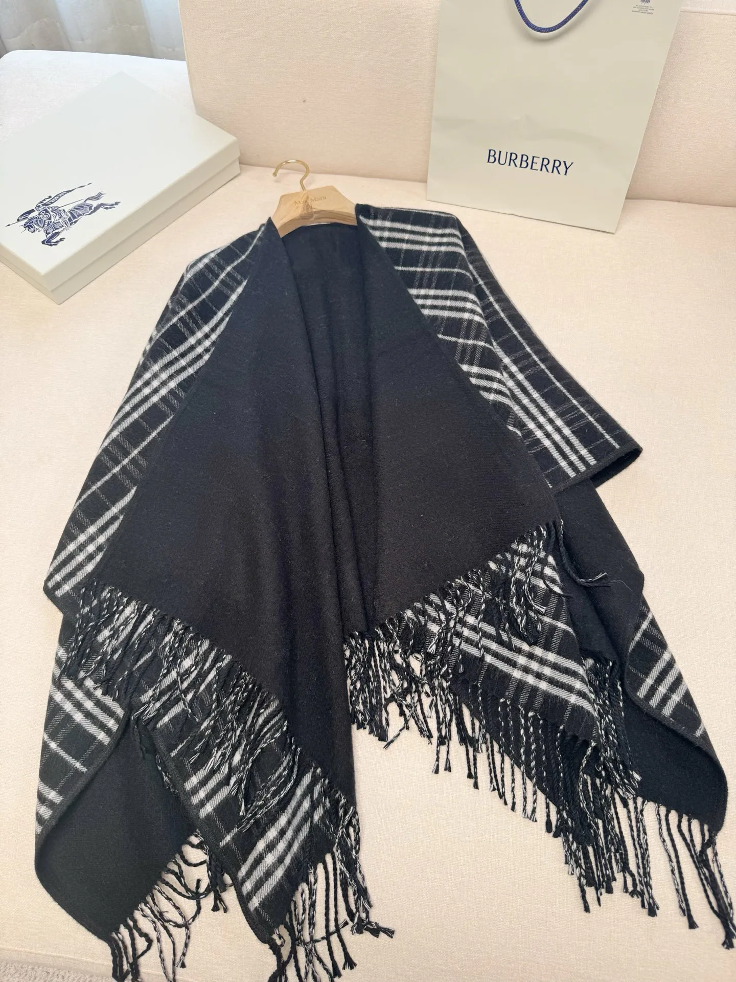 Шарфы Burberry 562883