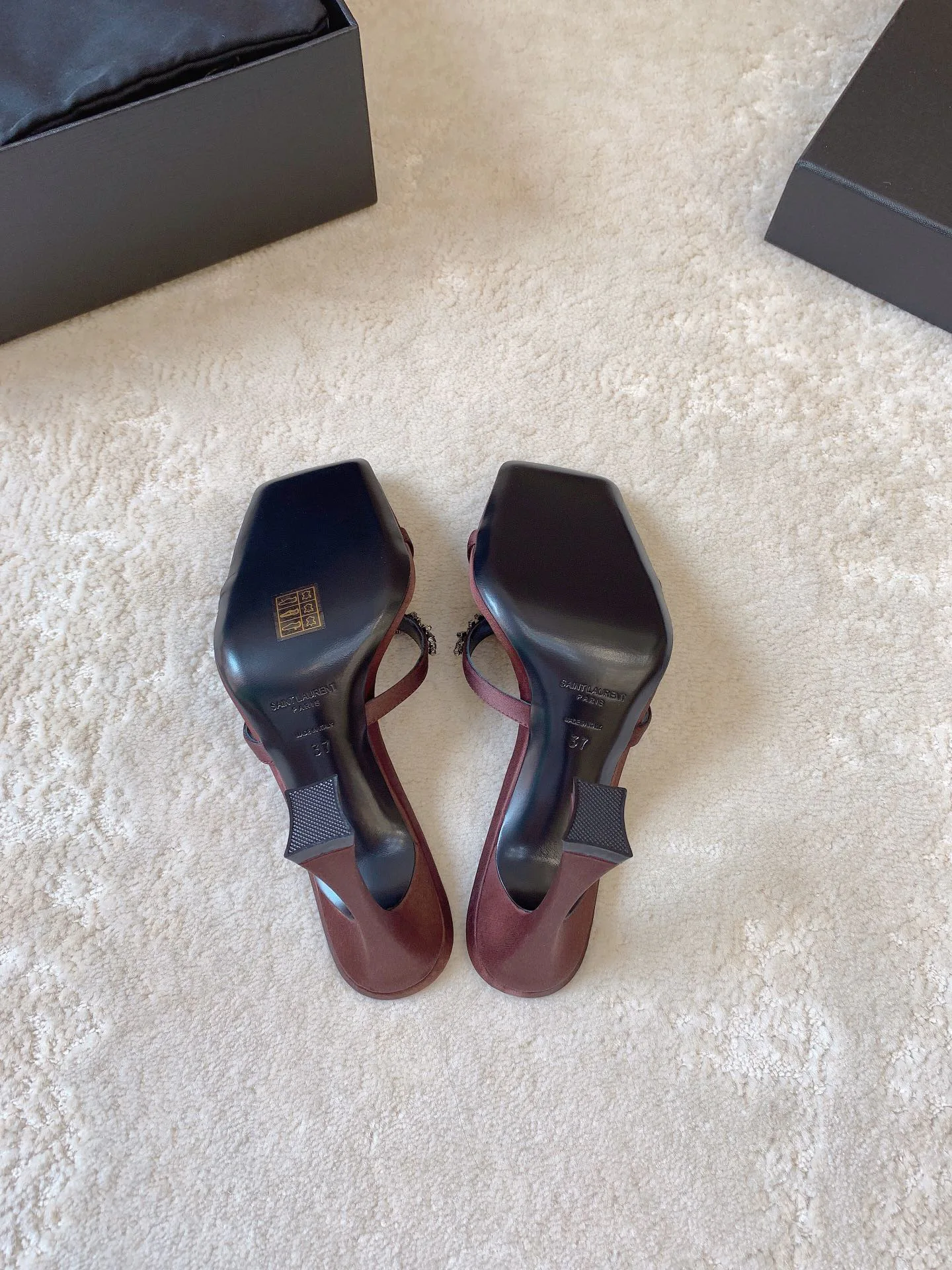 Босоножки Женские Saint Laurent 17431958