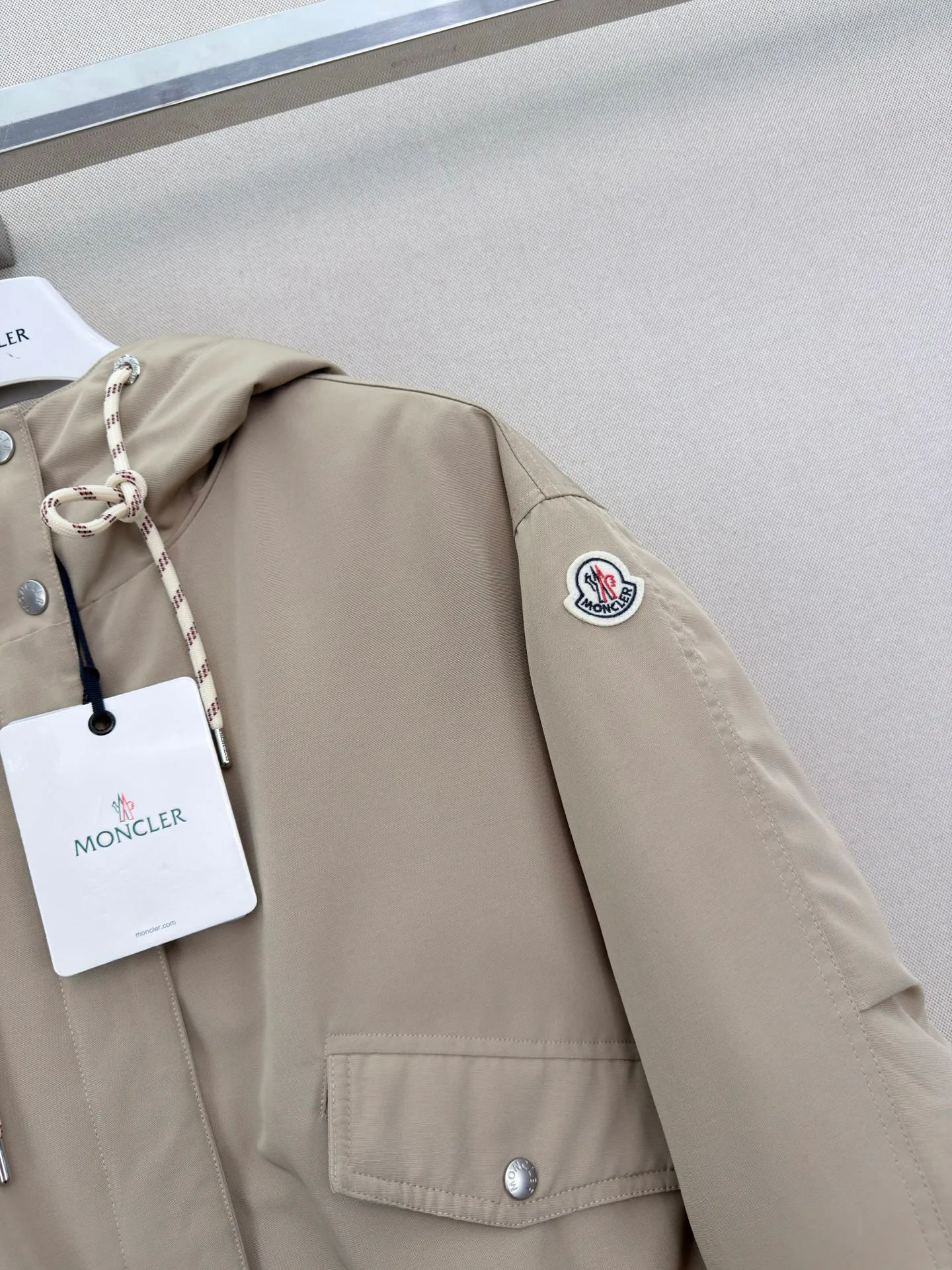 Куртки И Пуховики Женские Moncler 18402396
