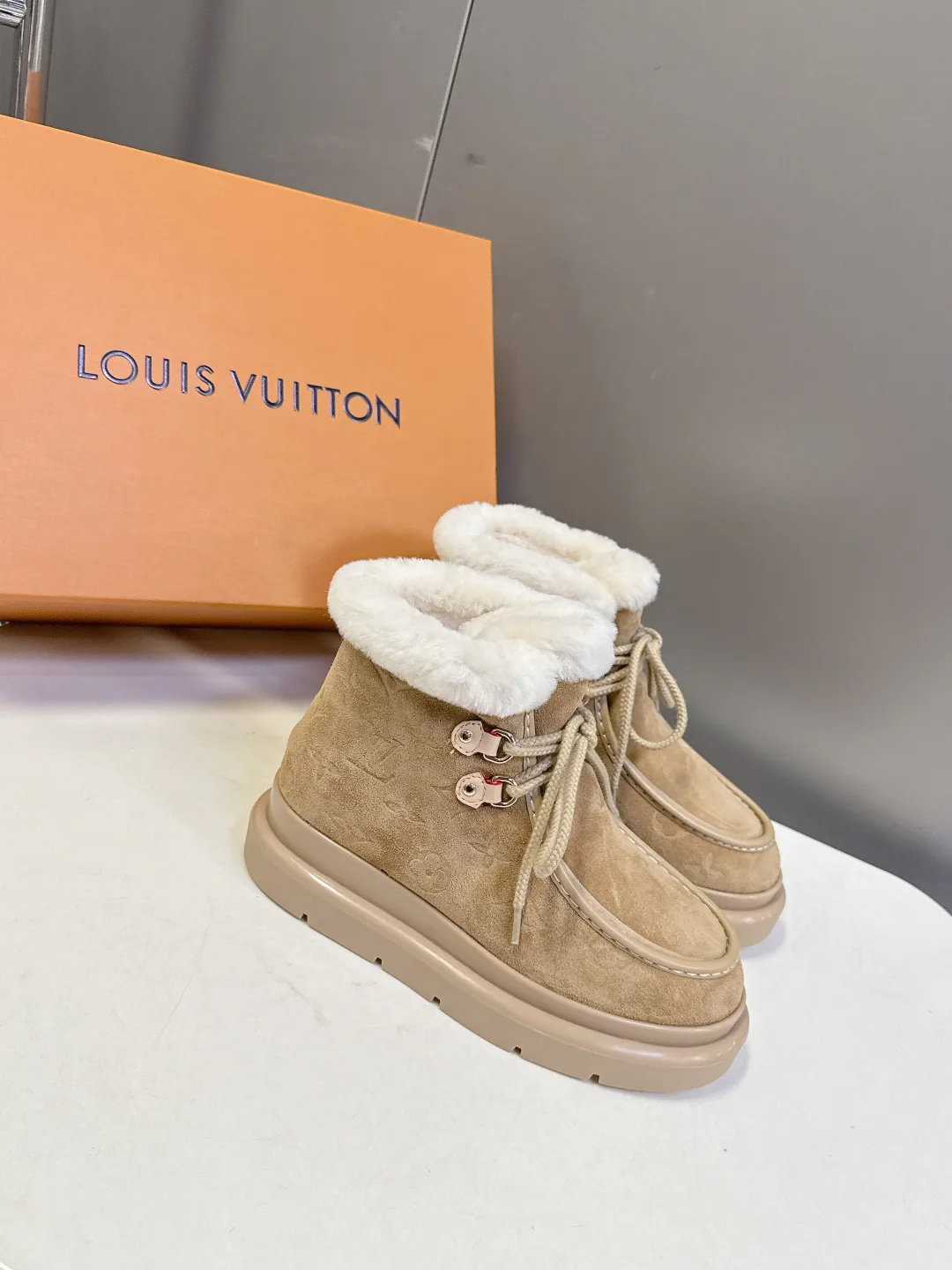 Угги Женские Louis Vuitton 455437