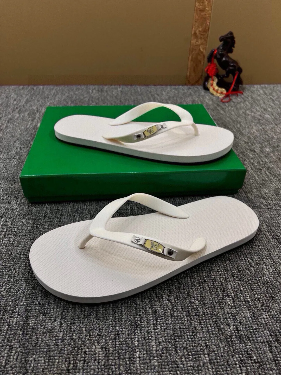 Шлепанцы Мужские Bottega Veneta 11396539