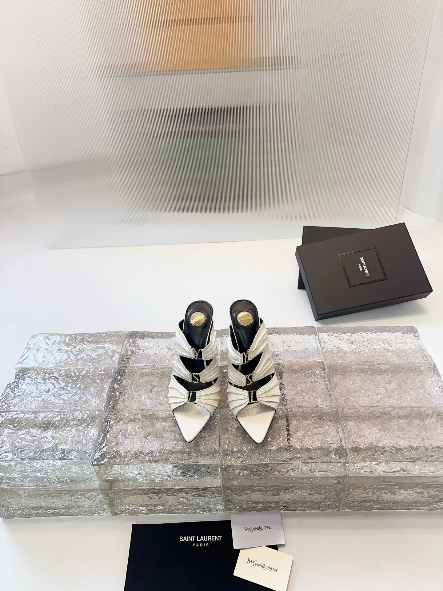 Босоножки Женские Saint Laurent 13339174