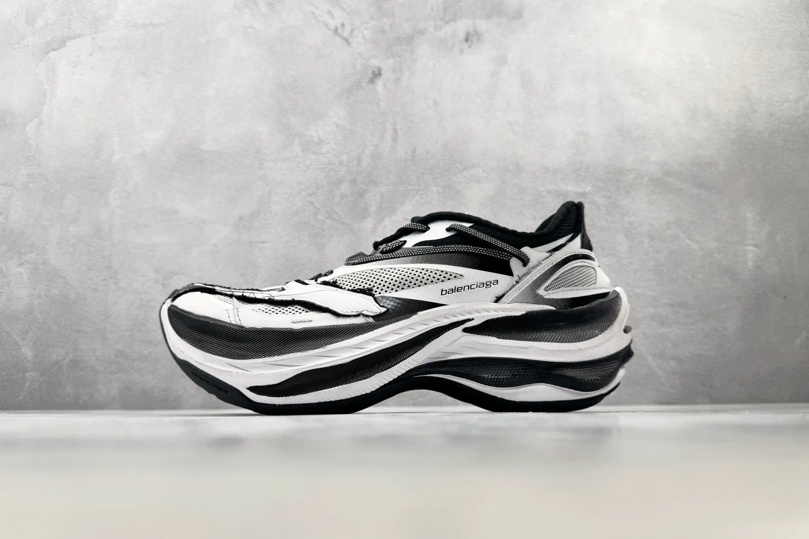 Кроссовки Женские Balenciaga 19670013