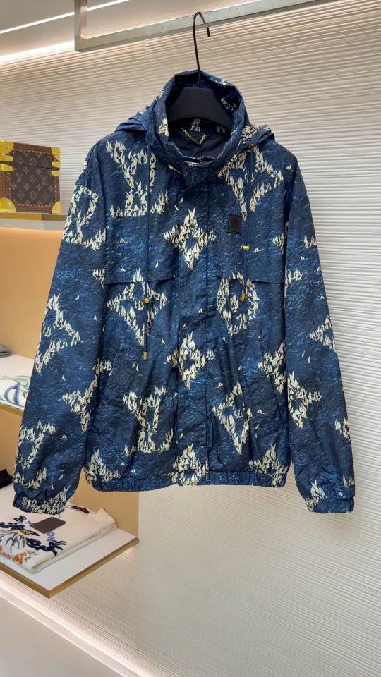 Куртки И Пуховики Мужские Louis Vuitton 10895701