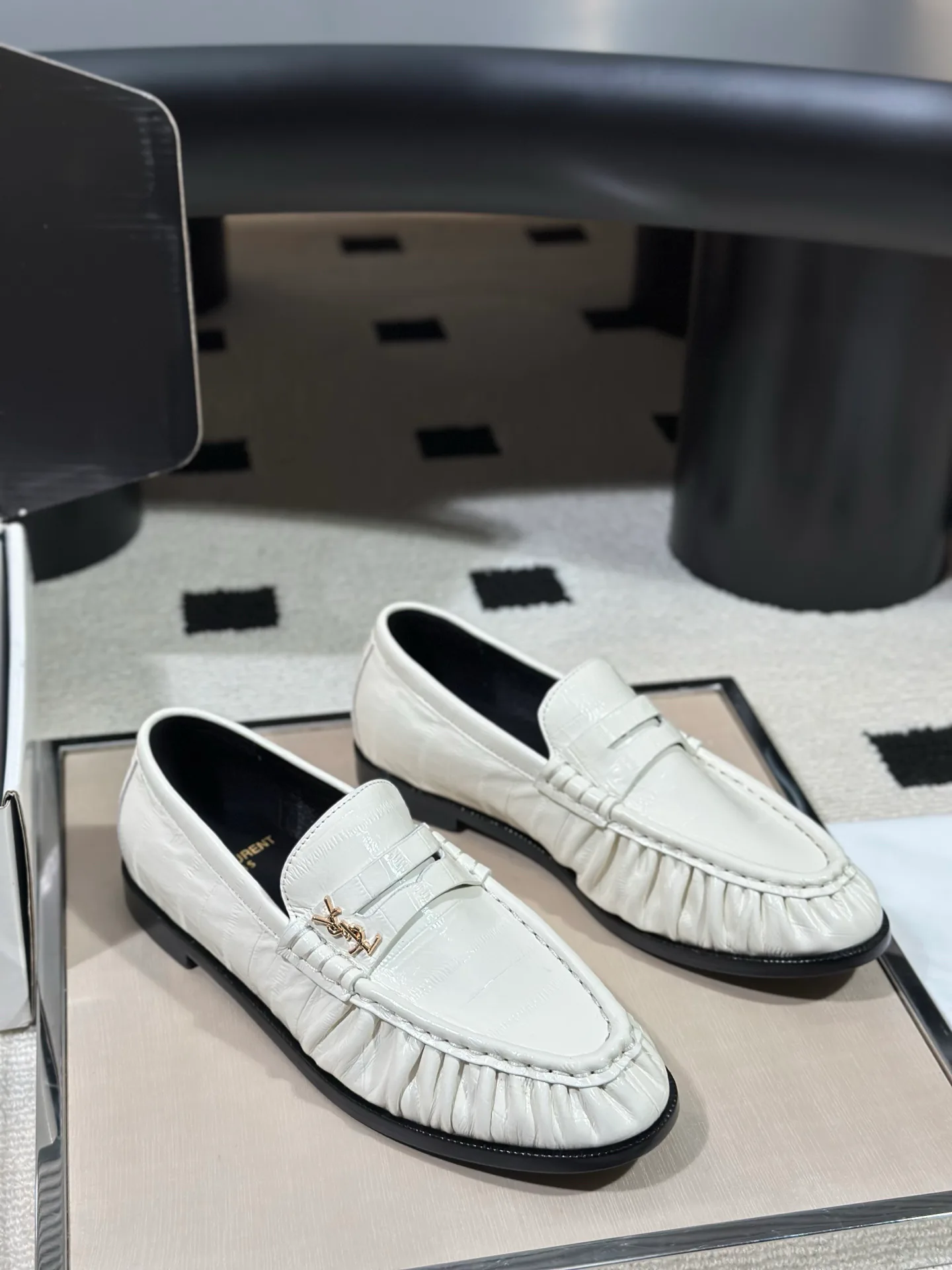 Лоферы И Мокасины Женские Saint Laurent 18041769