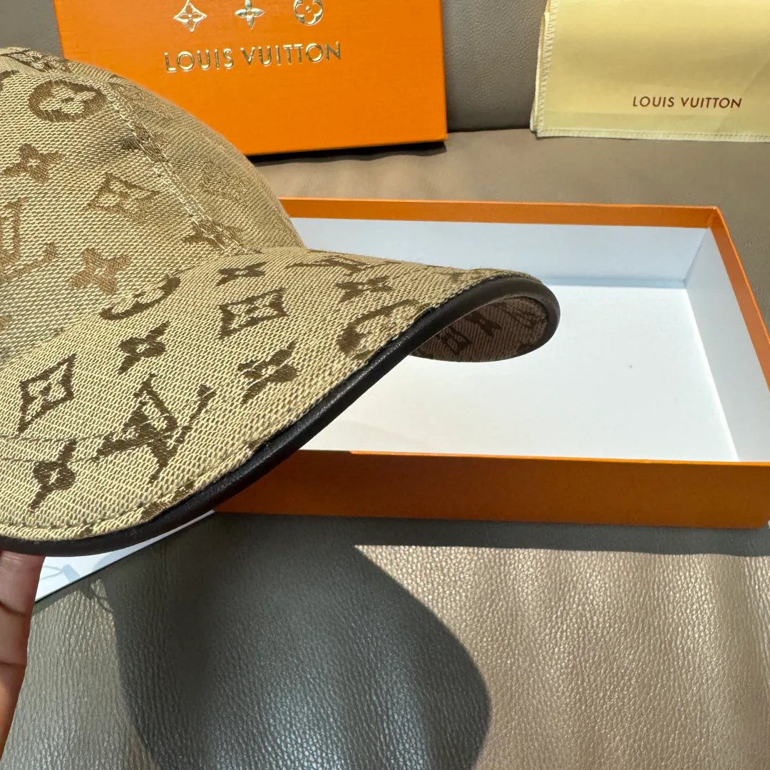 Головные Уборы Louis Vuitton 4549977