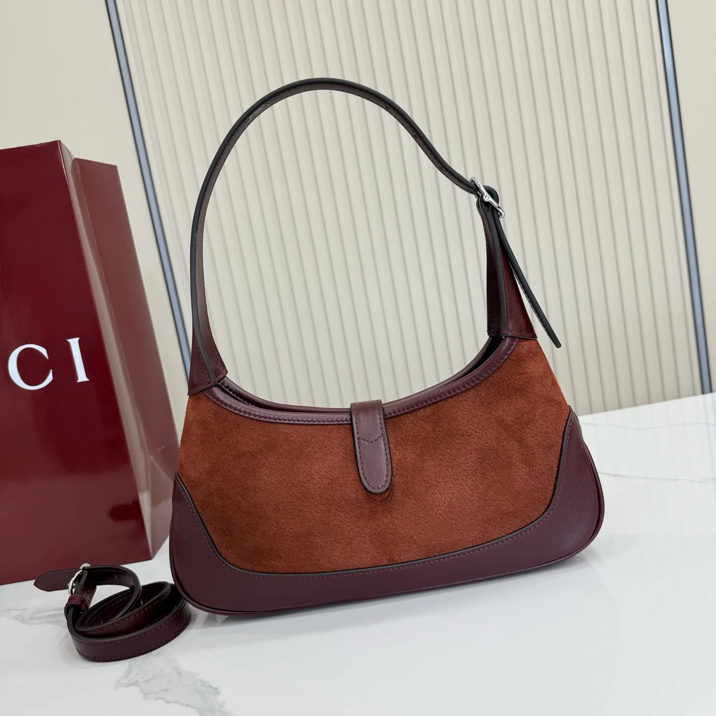 Классические Сумки Женские Gucci 17366994