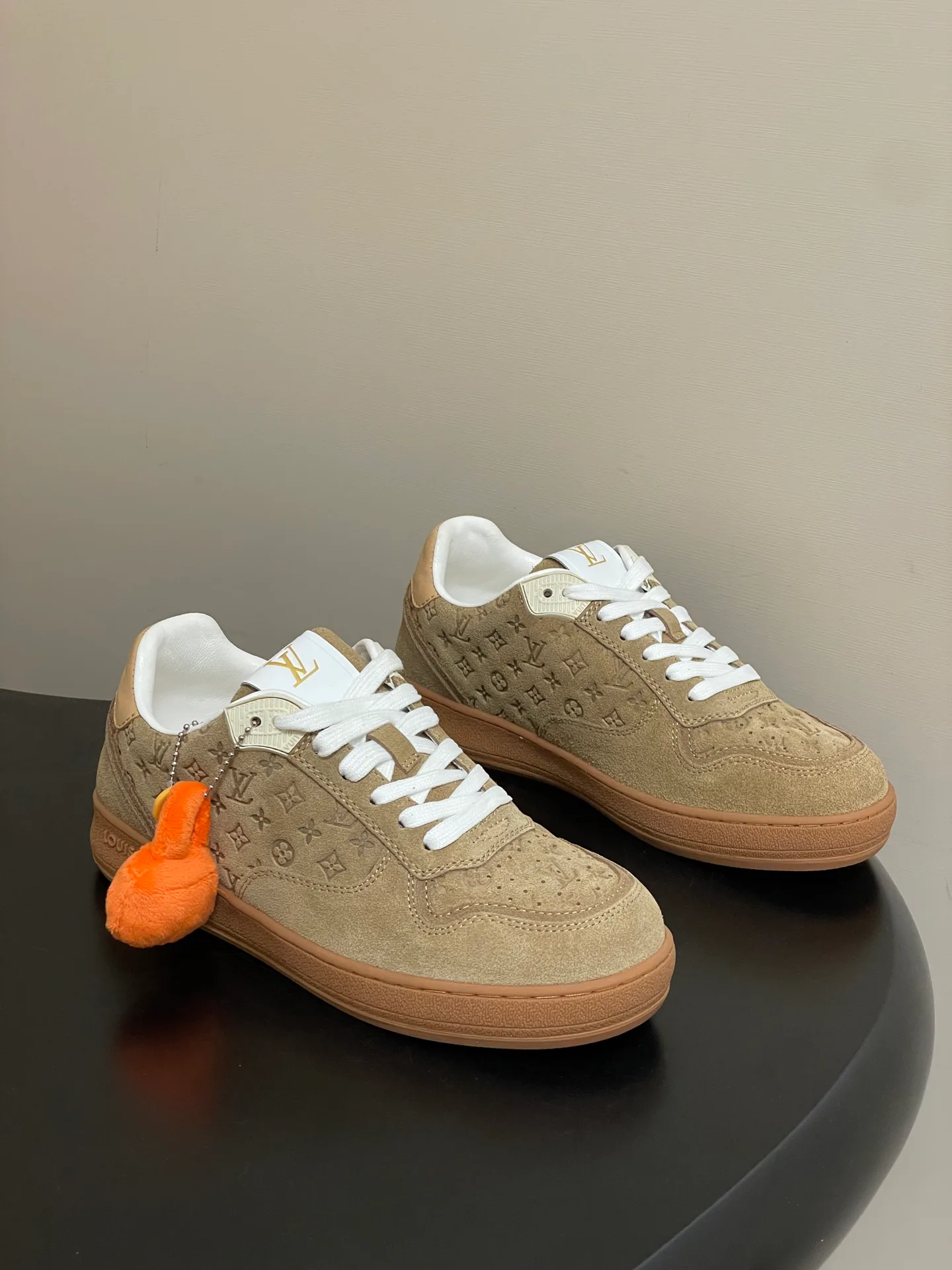 Кроссовки Женские Louis Vuitton 1706463
