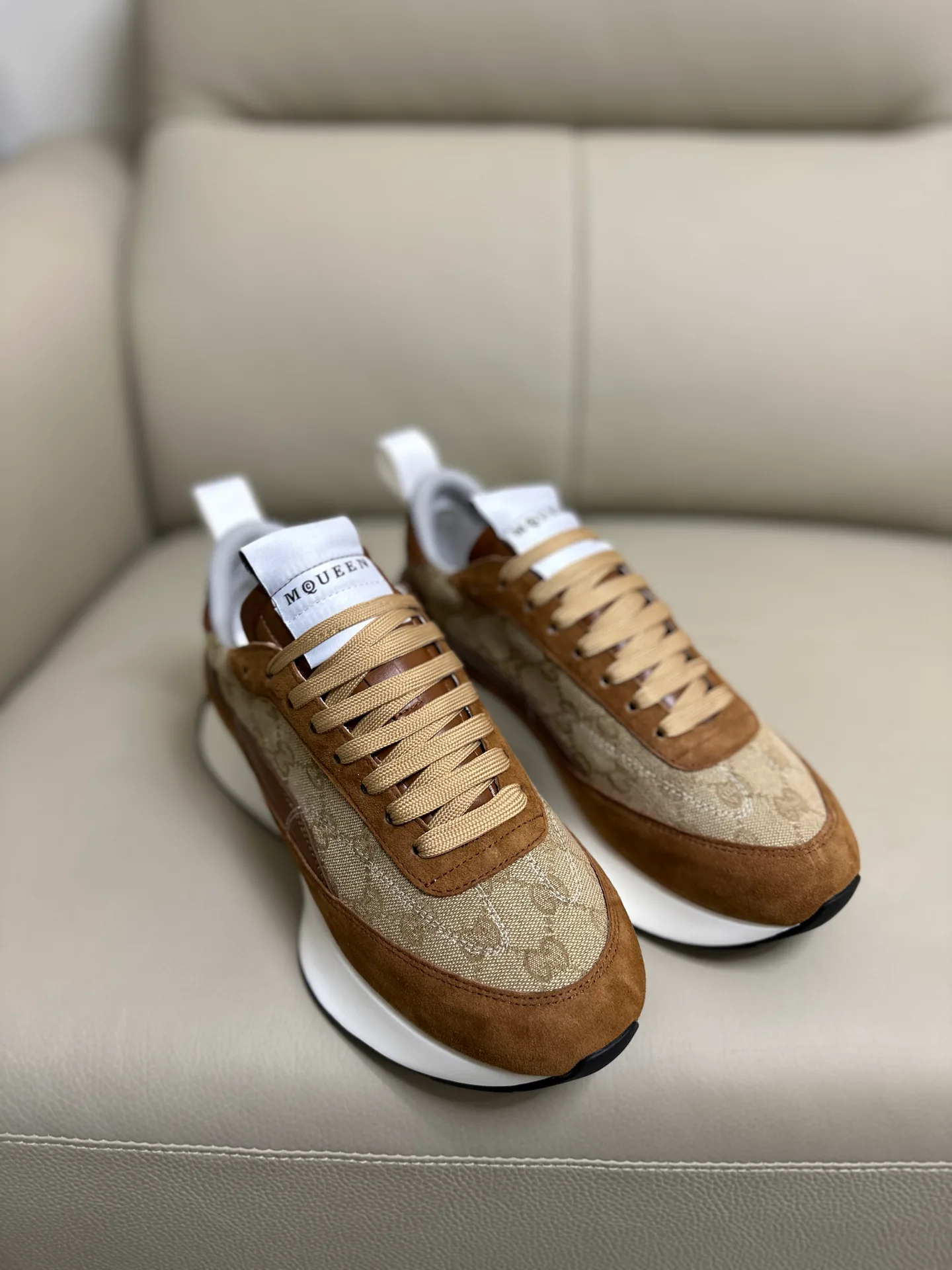Кроссовки Женские Alexander Mcqueen 18616743