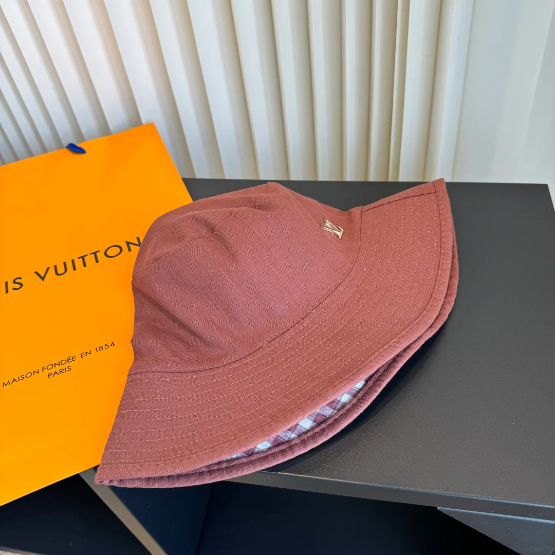 Головные Уборы Louis Vuitton 17467705
