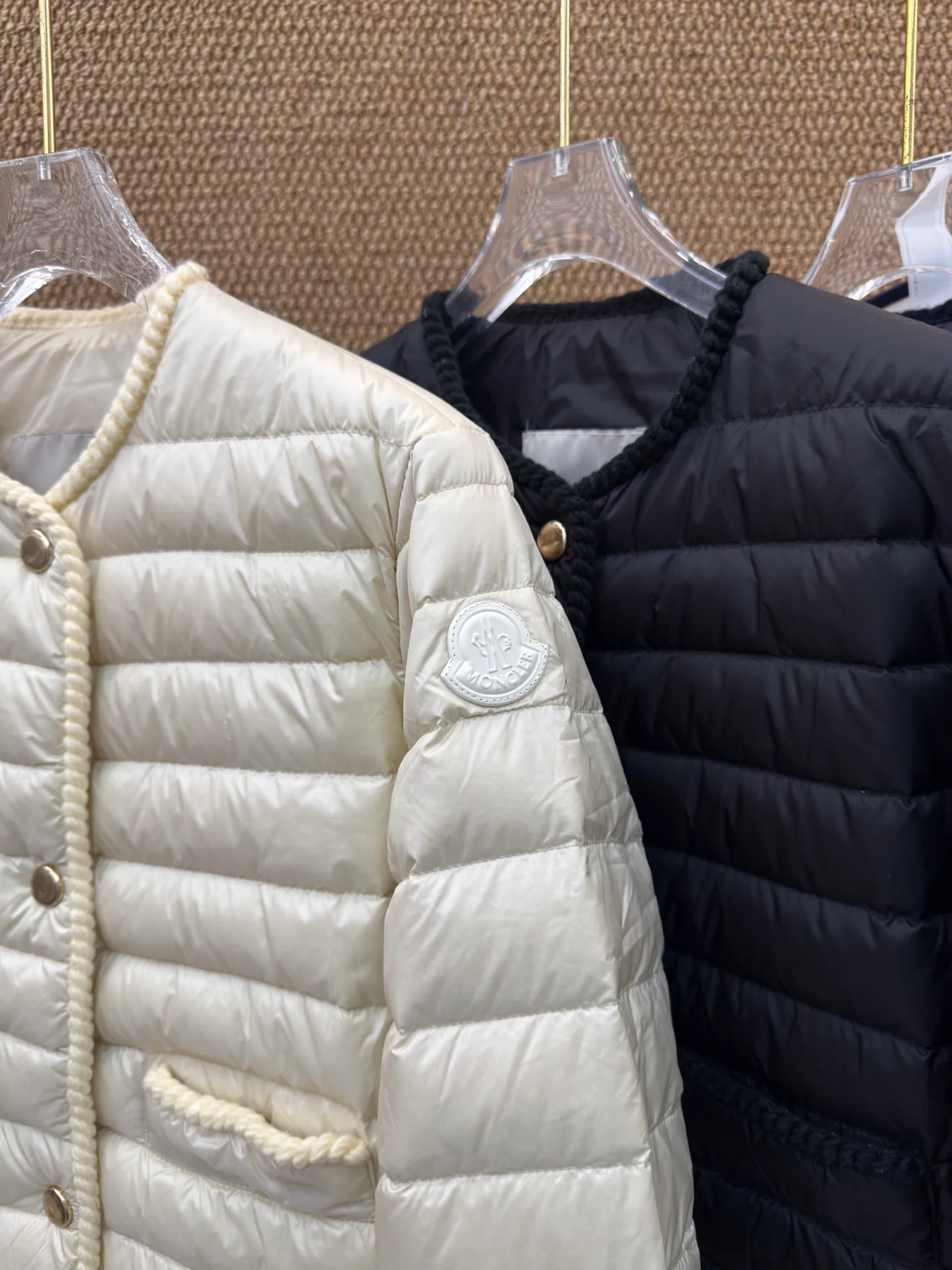 Куртки И Пуховики Женские Moncler 18891832