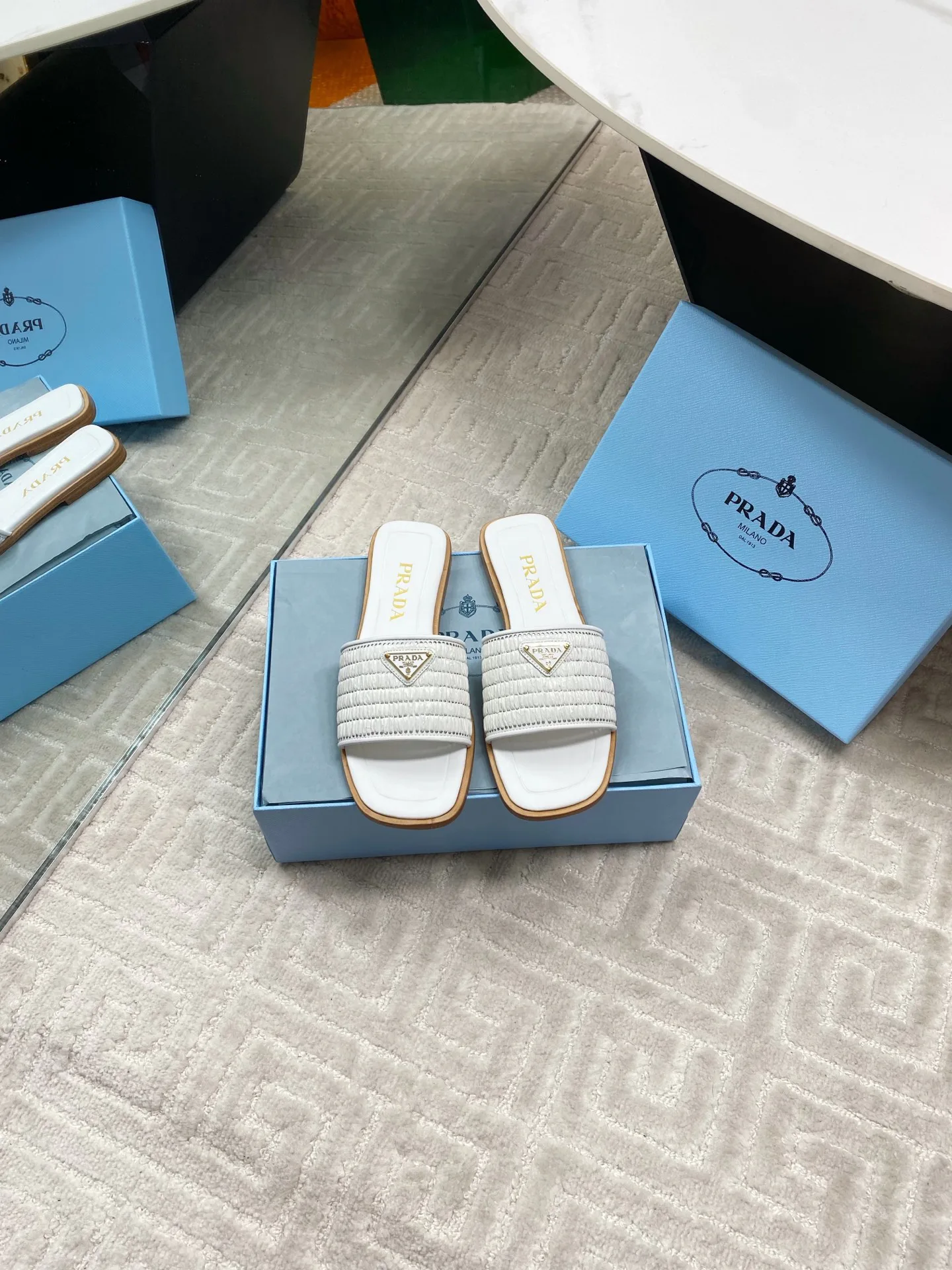 Шлепанцы Женские Prada 32791