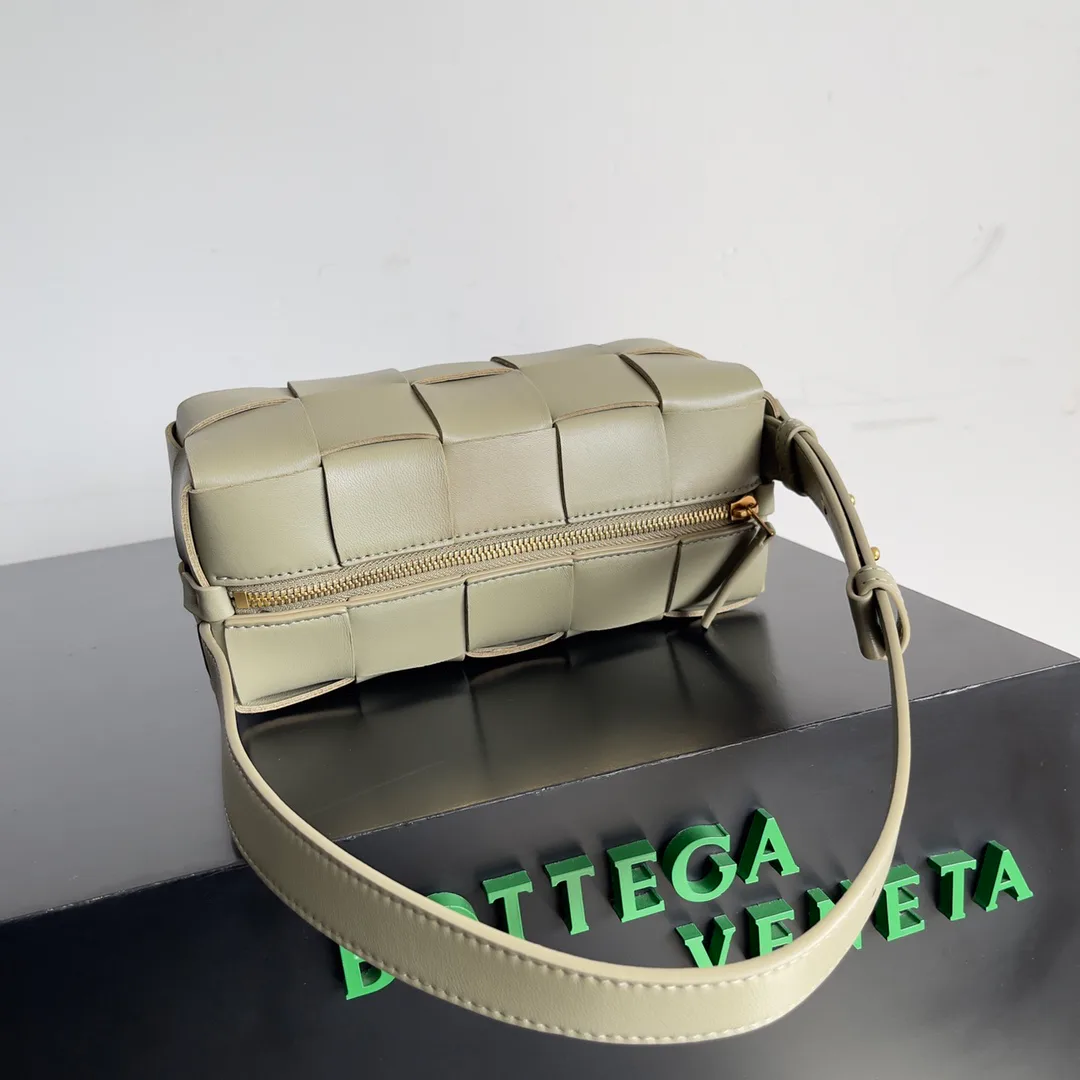 Классические Сумки Женские Bottega Veneta 18161099