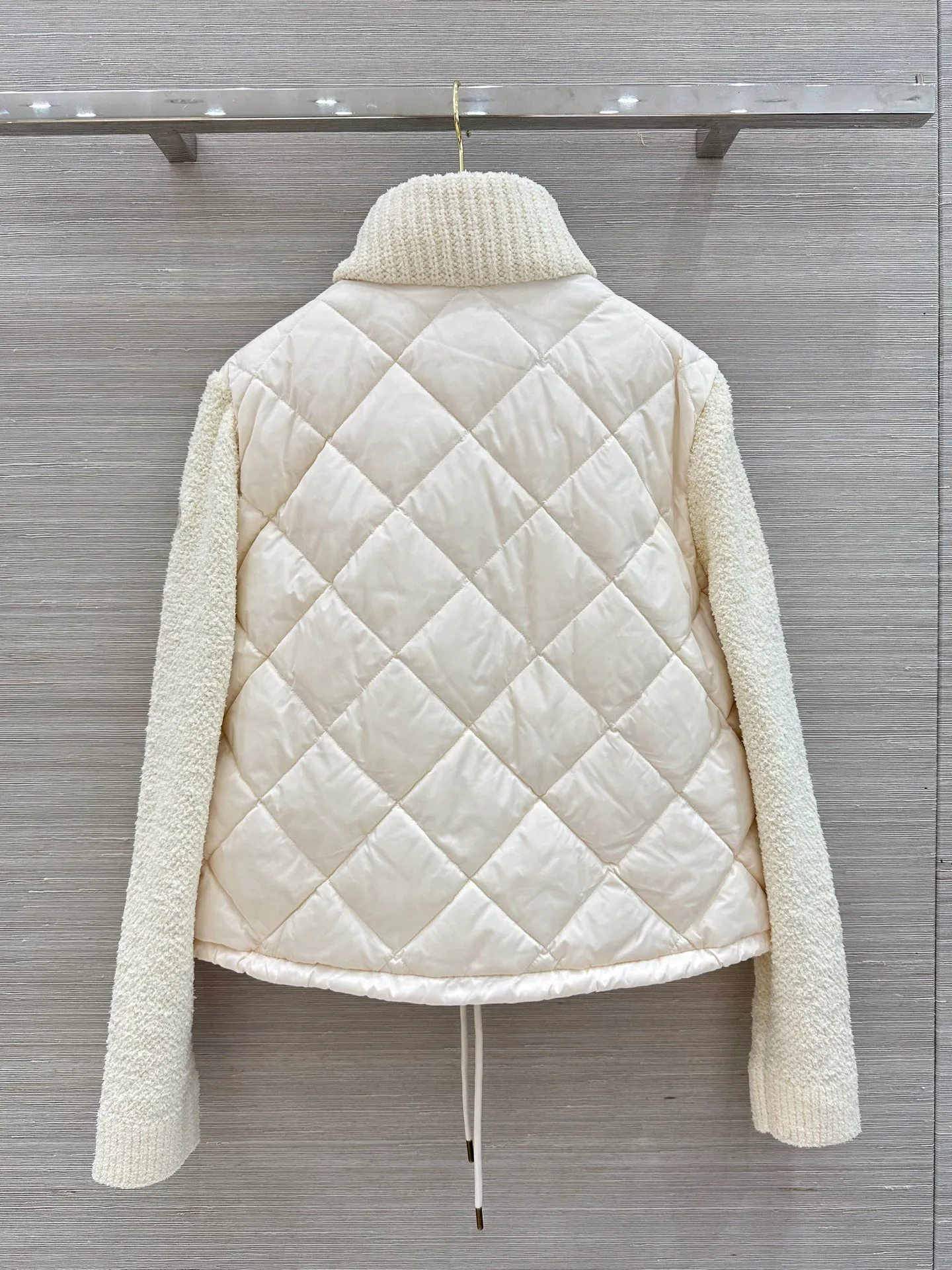 Куртки И Пуховики Женские Moncler 18175835