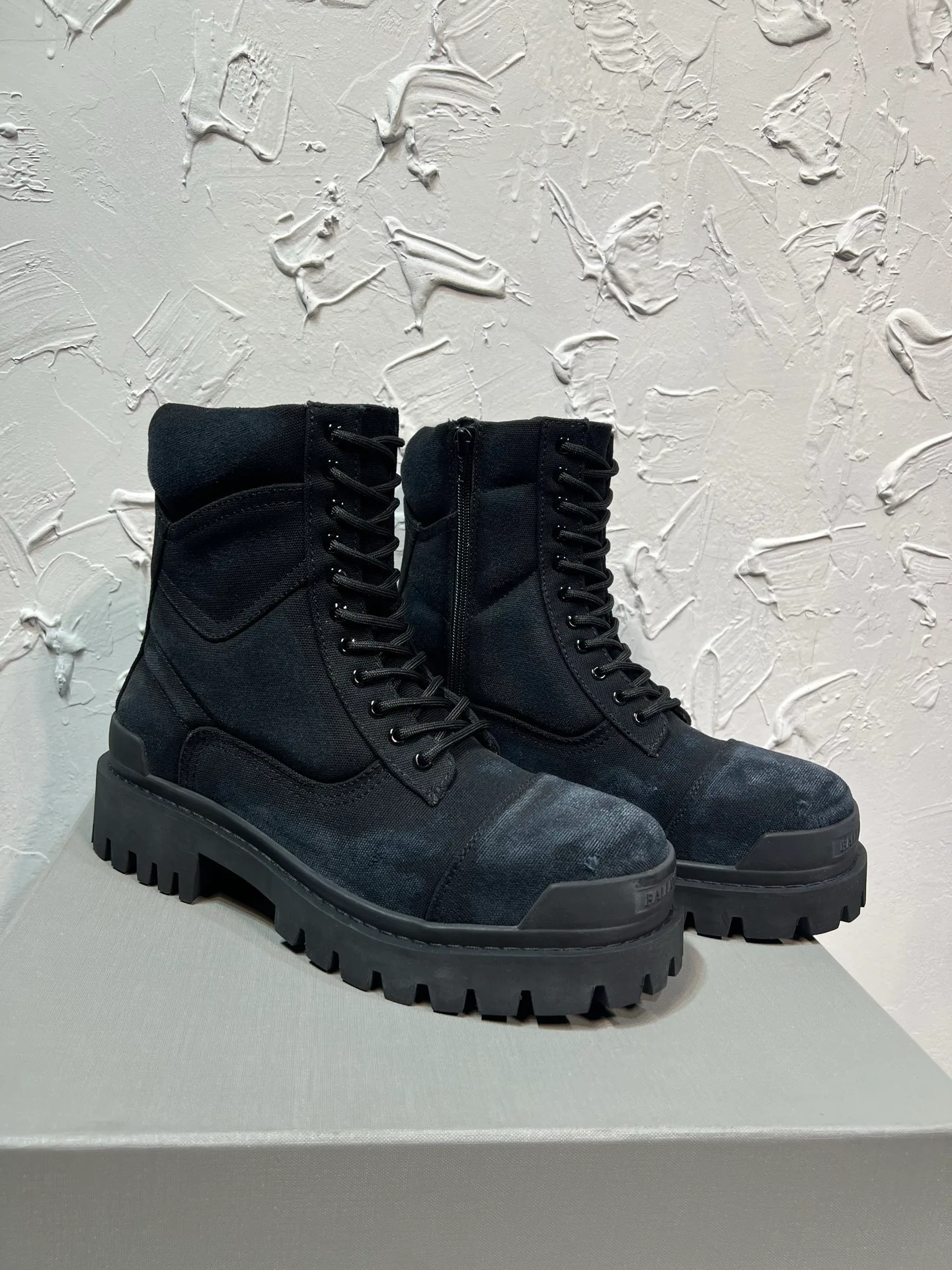 Ботинки Мужские Balenciaga 18677684