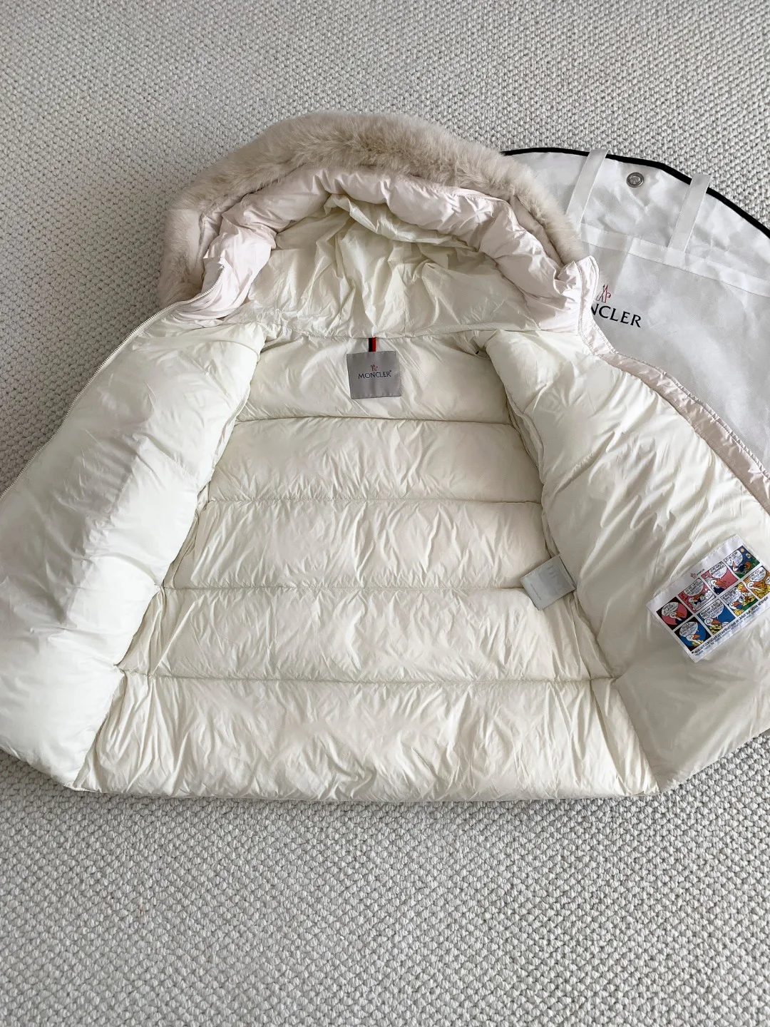 Куртки И Пуховики Женские Moncler 723416