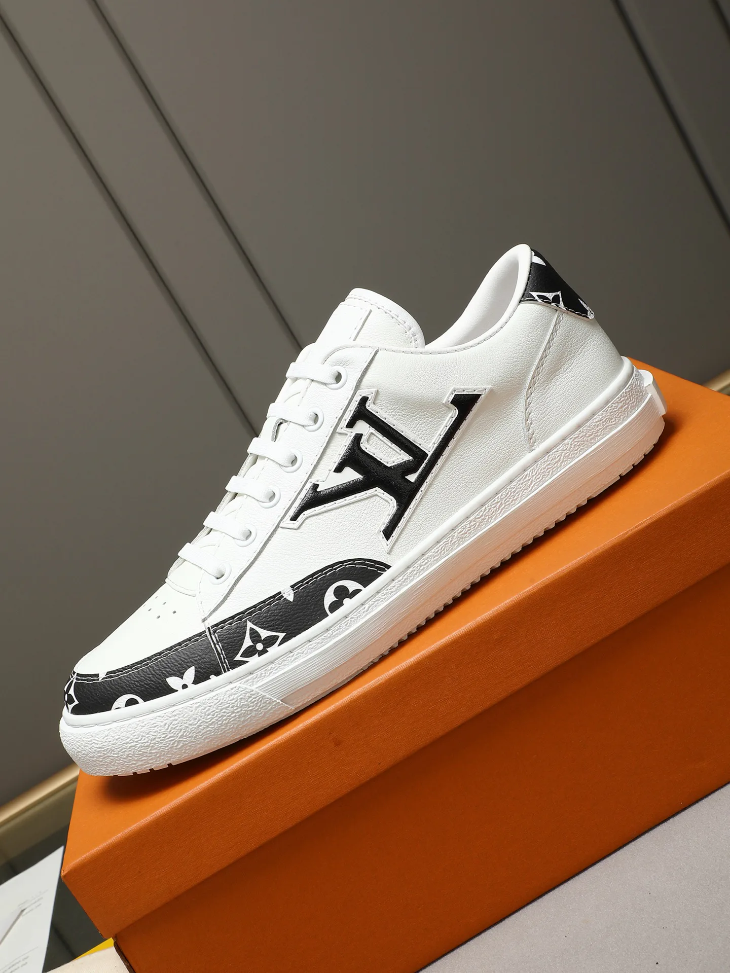 Кроссовки Мужские Louis Vuitton 12960048