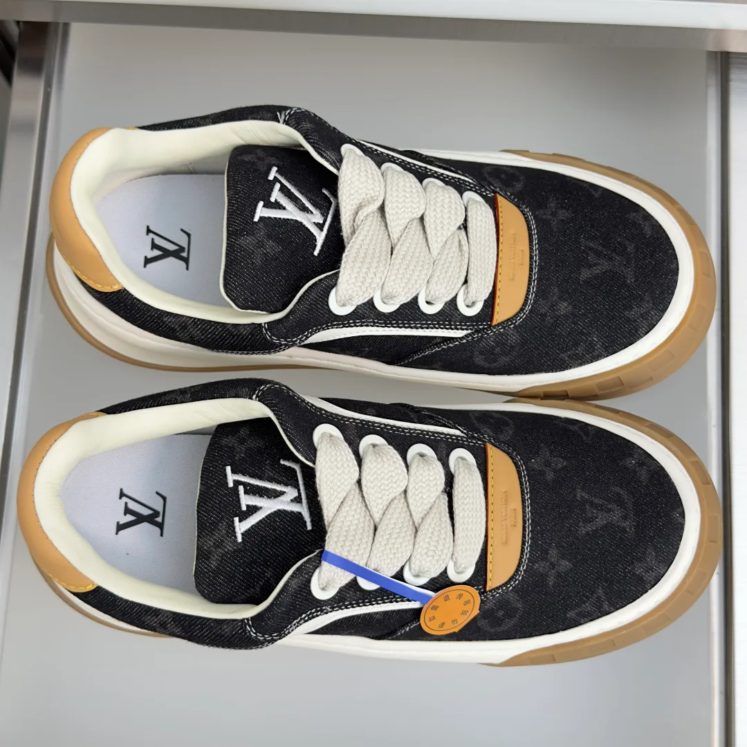 Кроссовки Мужские Louis Vuitton 18703772
