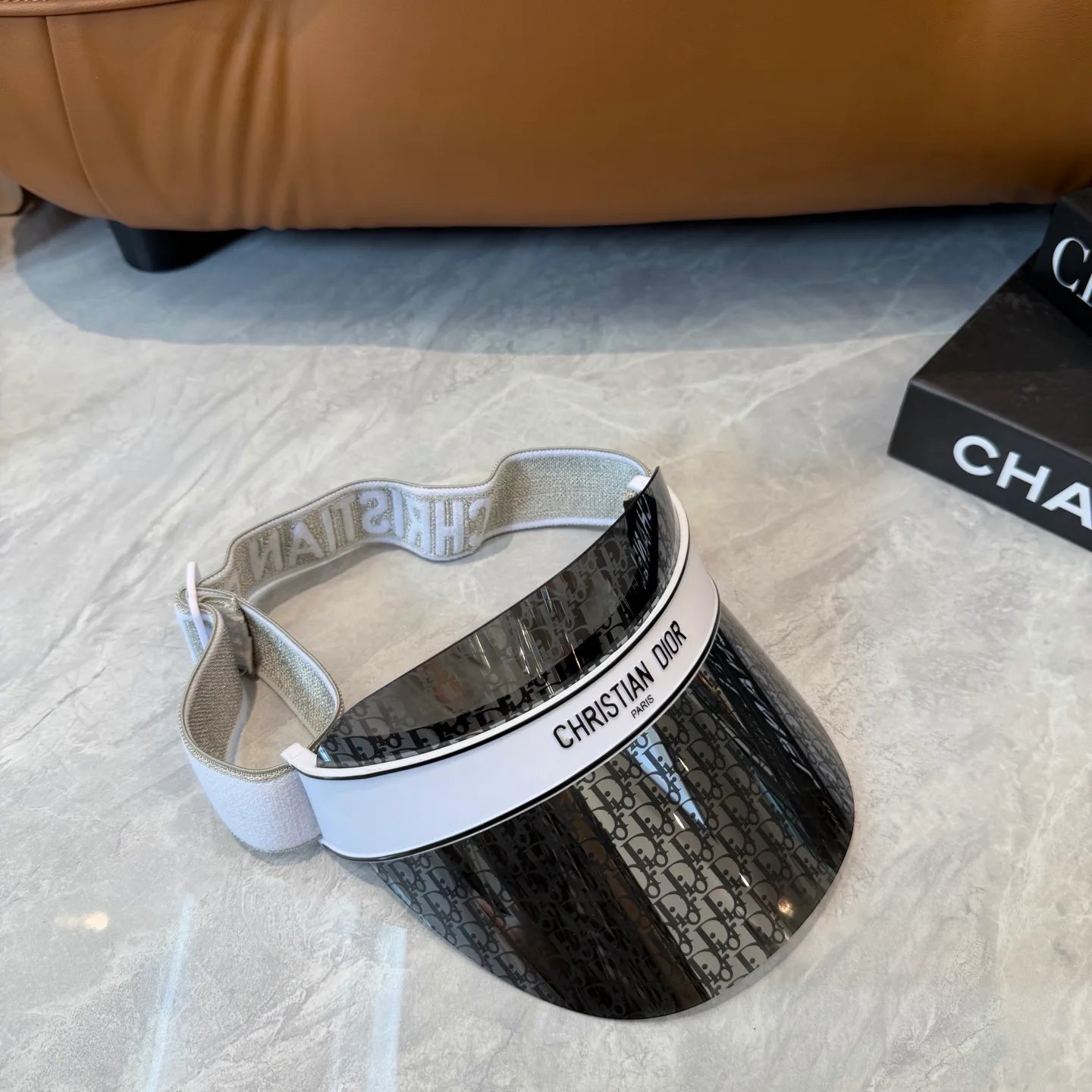 Головные Уборы Christian Dior 13294391