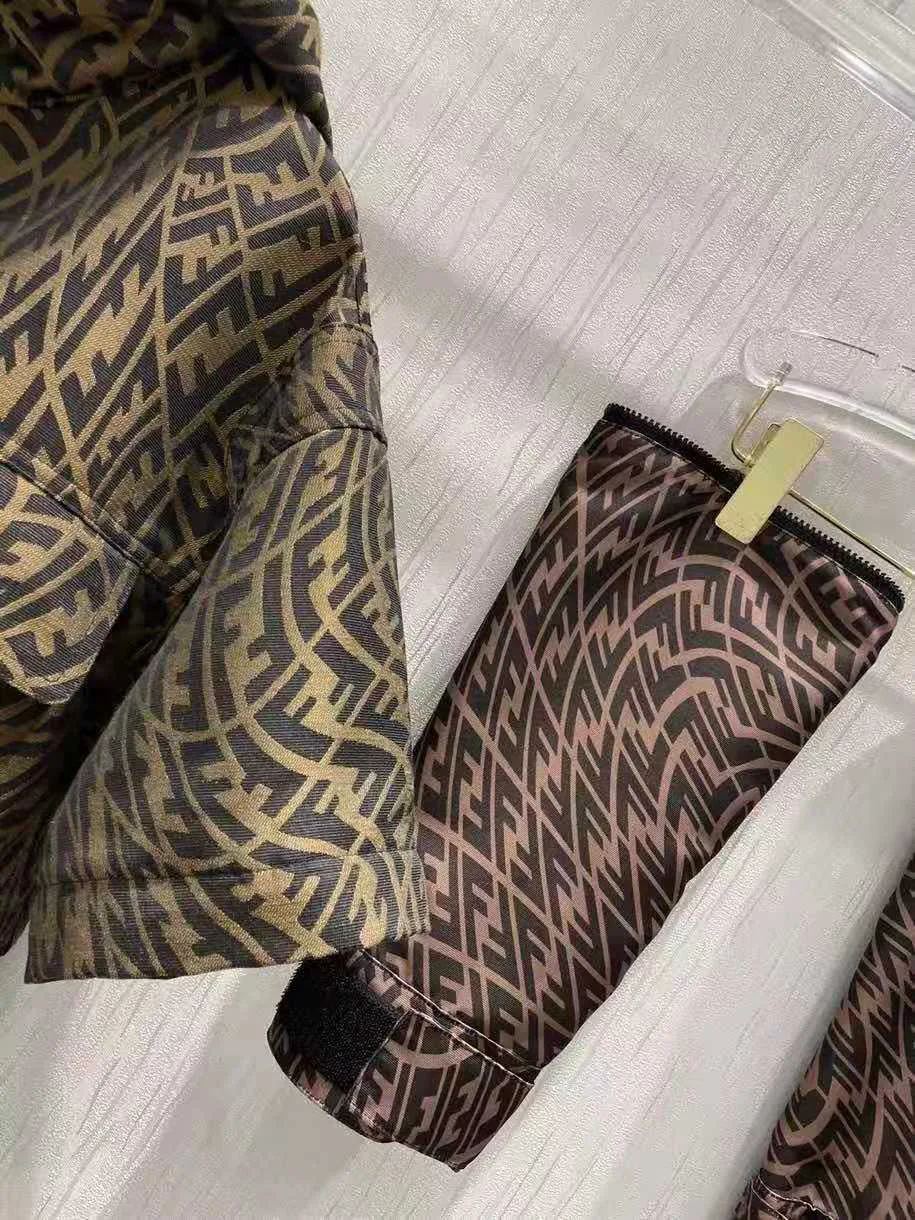 Куртки И Пуховики Женские Fendi 9213679