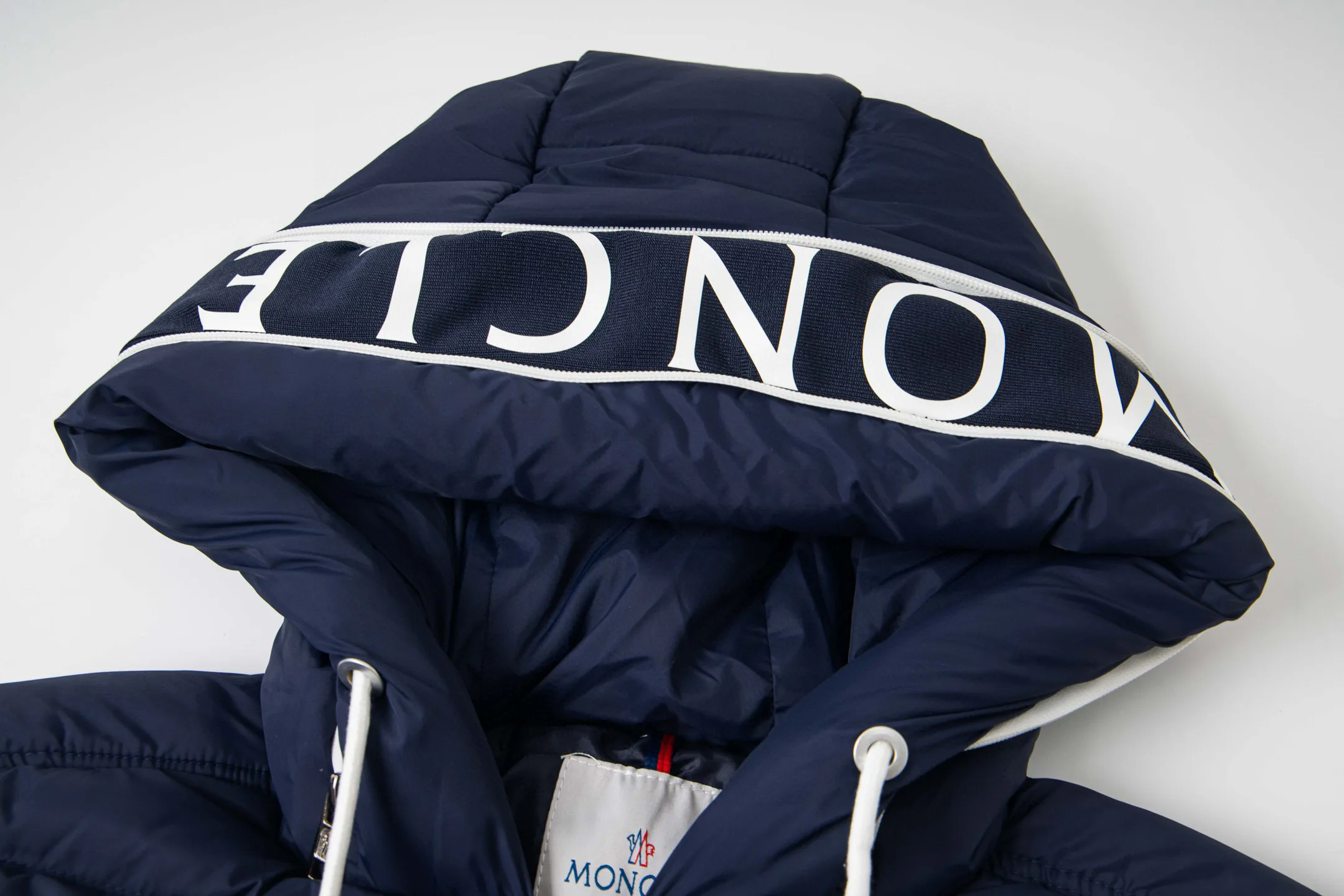 Куртки И Пуховики Женские Moncler 5380529